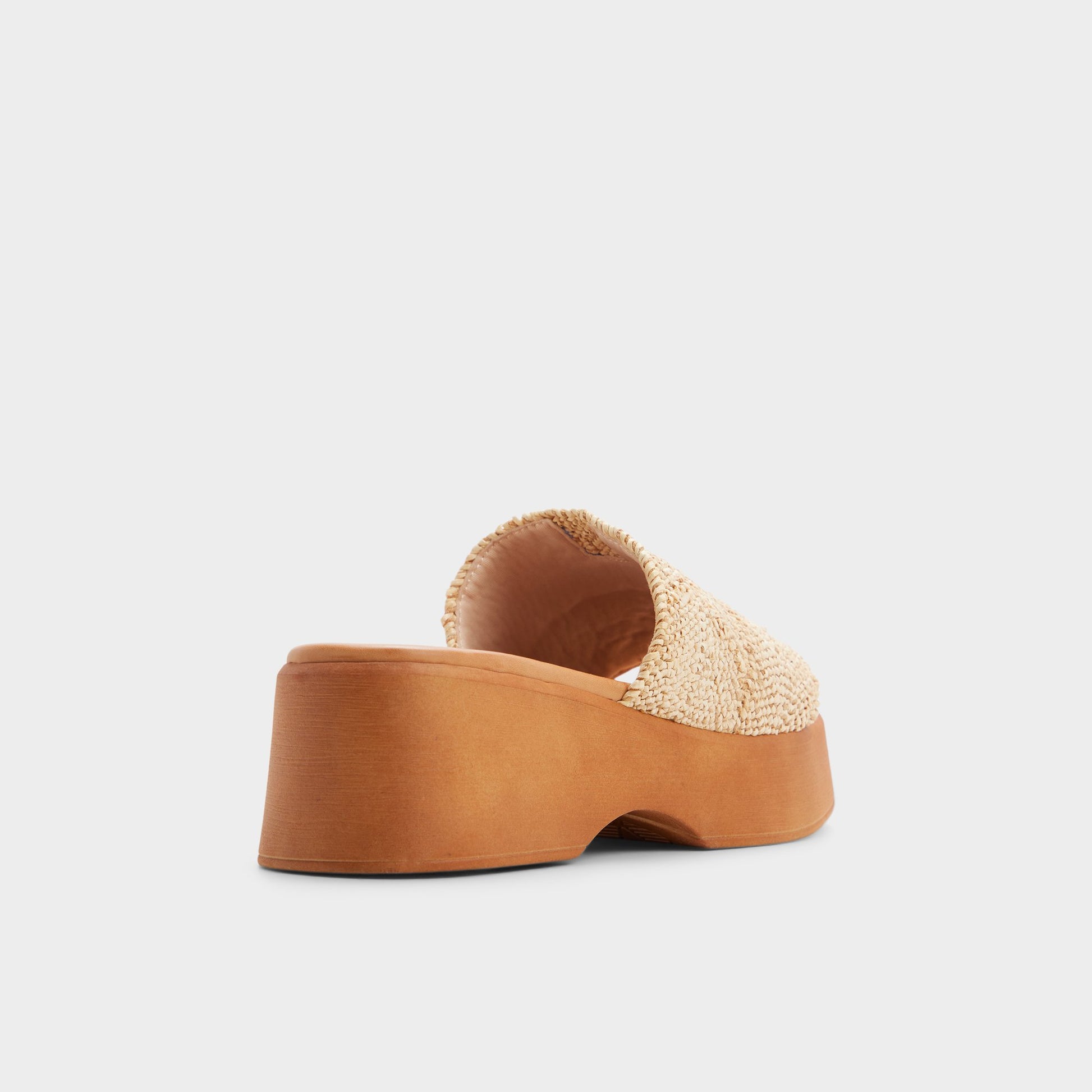 Three-quarter angle of Light beige Yassu 's back side