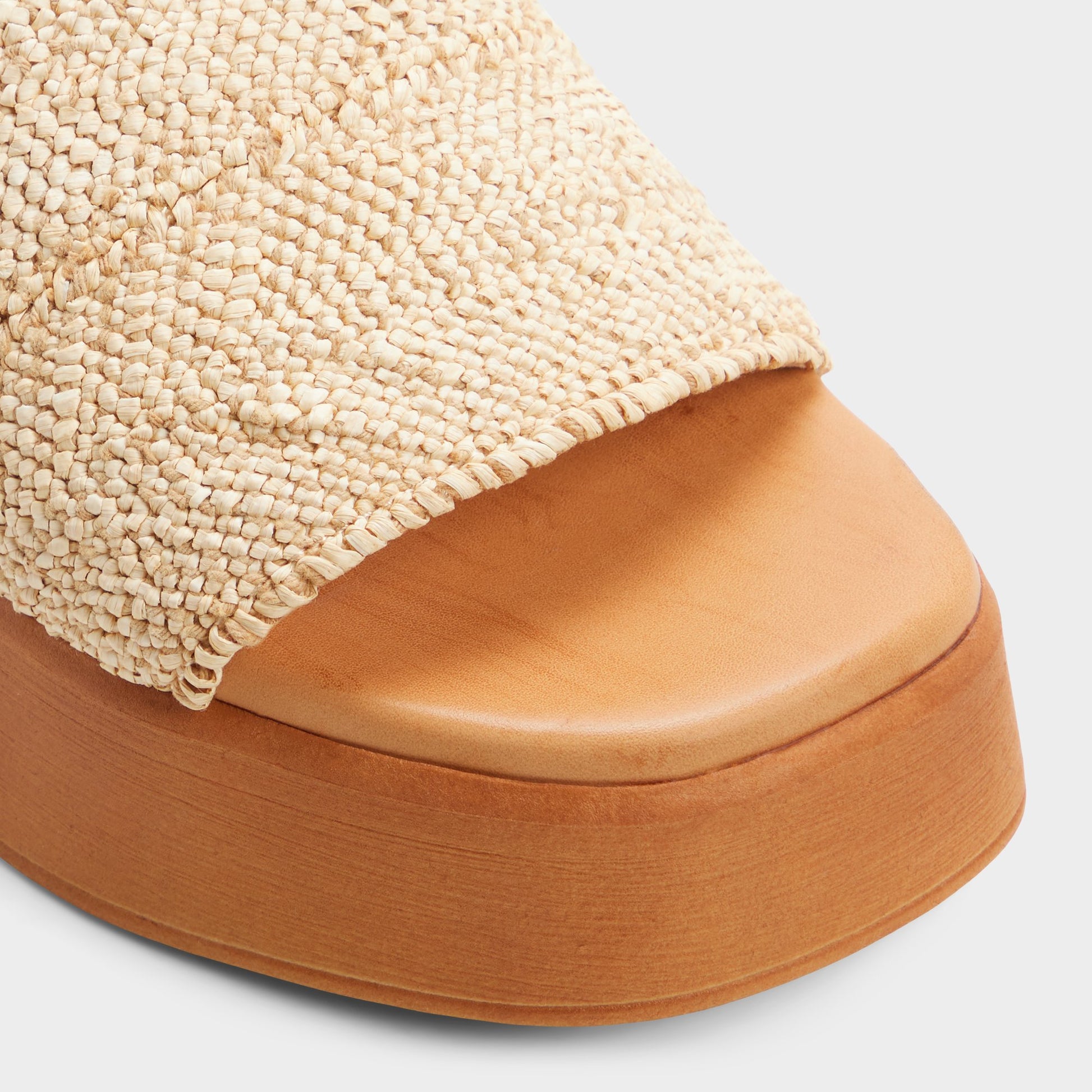 Close-up of the Light beige Yassu