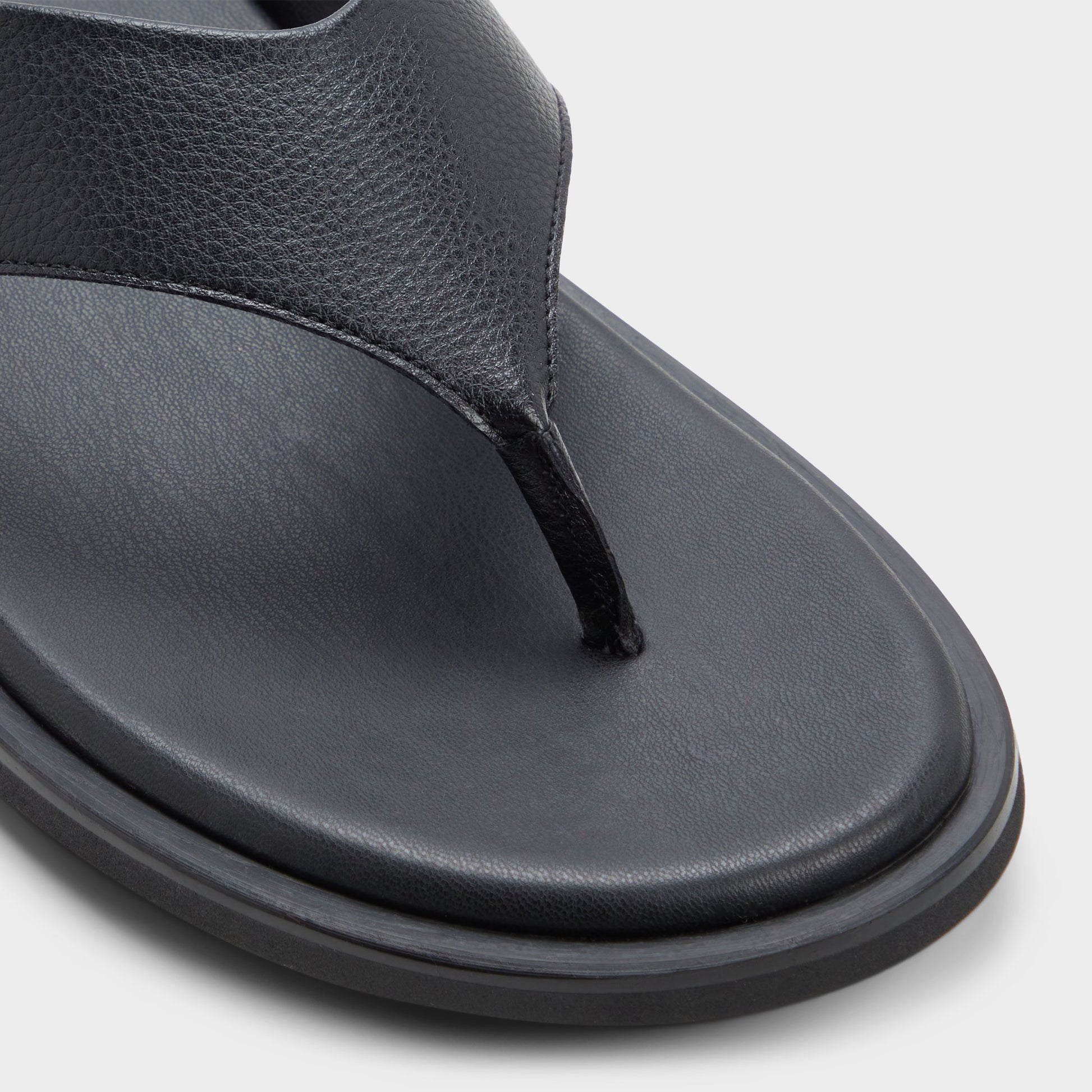 Close-up of the Black Smolder Flip flop