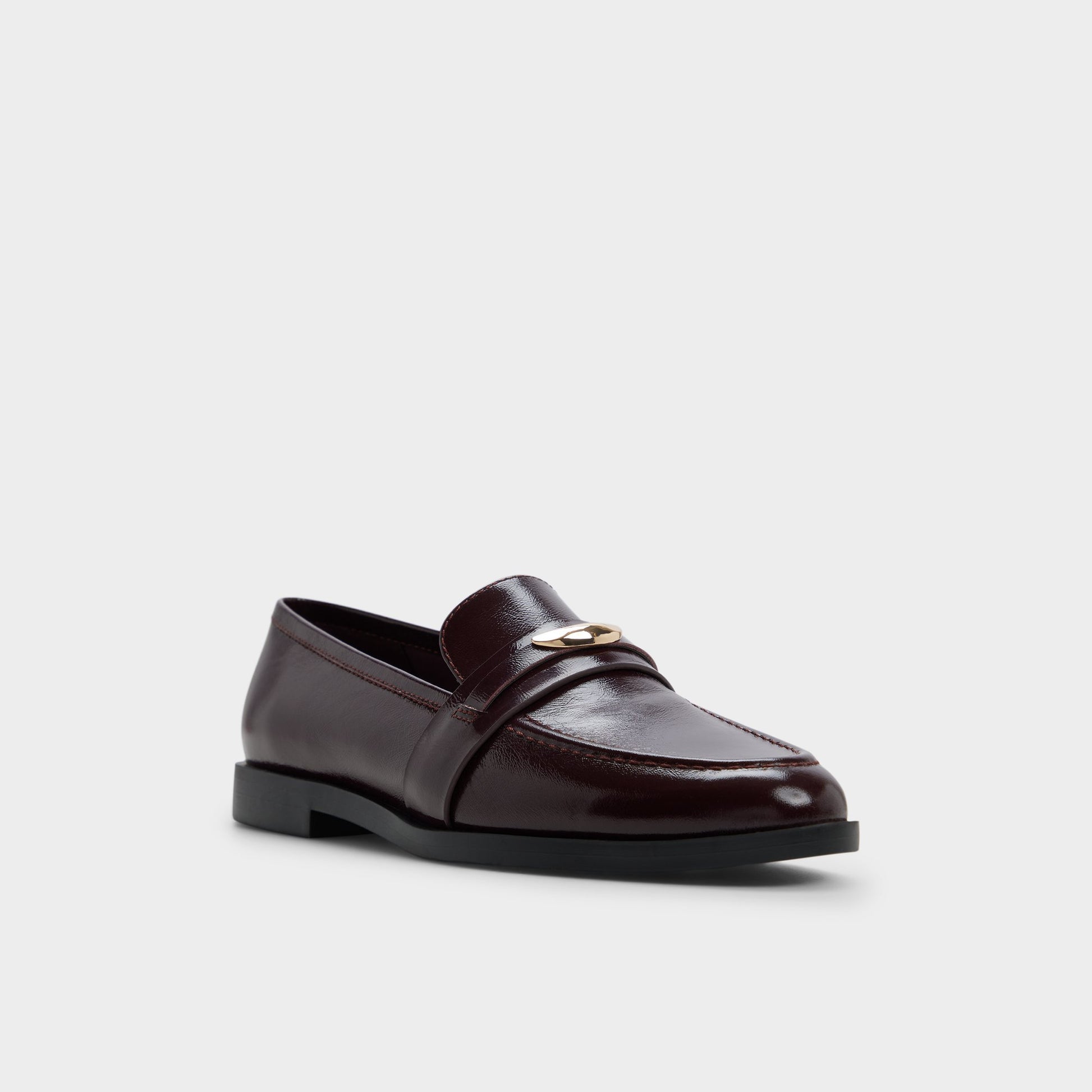 Three-quarter angle of Bordo Ellya Loafer's front side