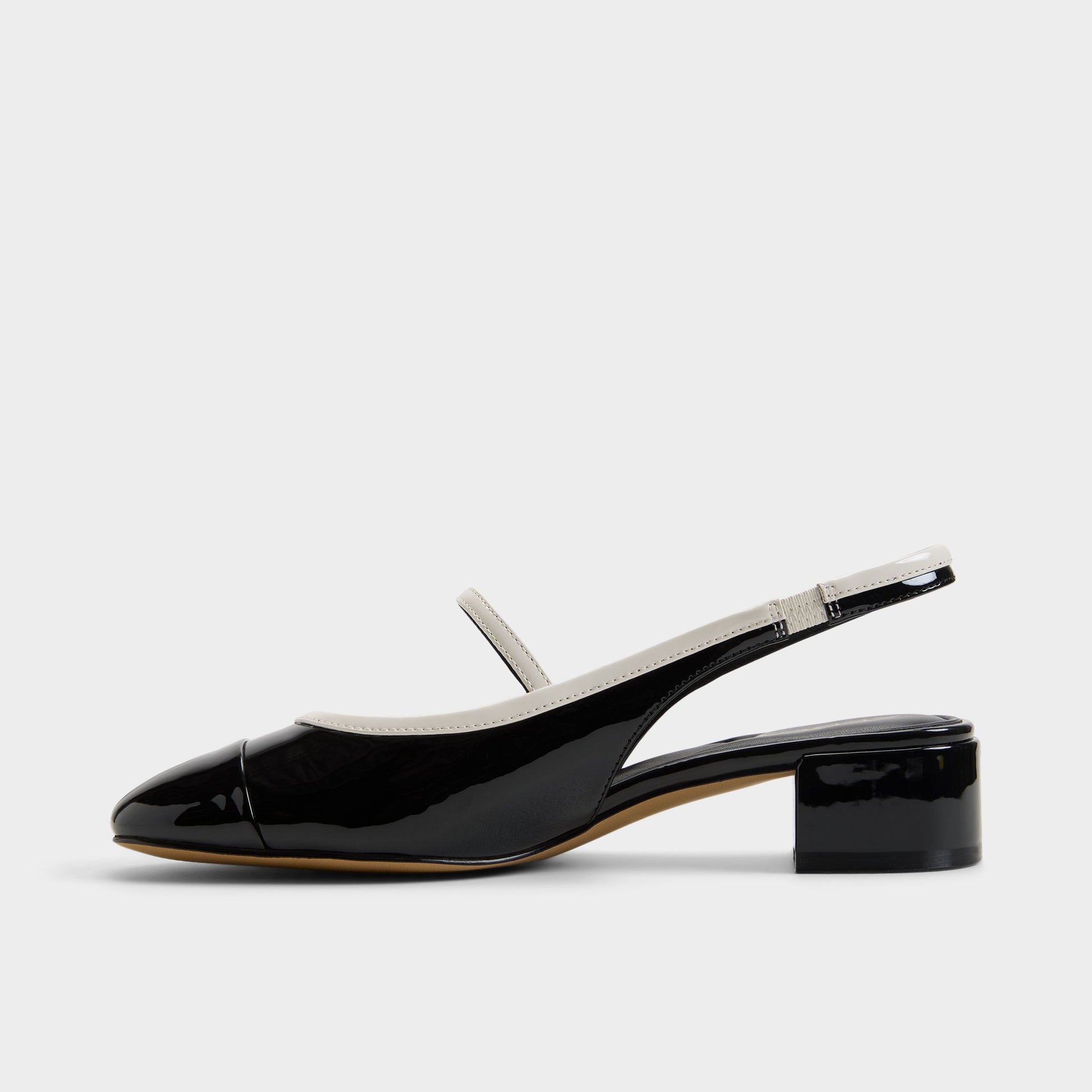 Vue latérale de Noir/blanc Aggie Talon haut à bride arrière