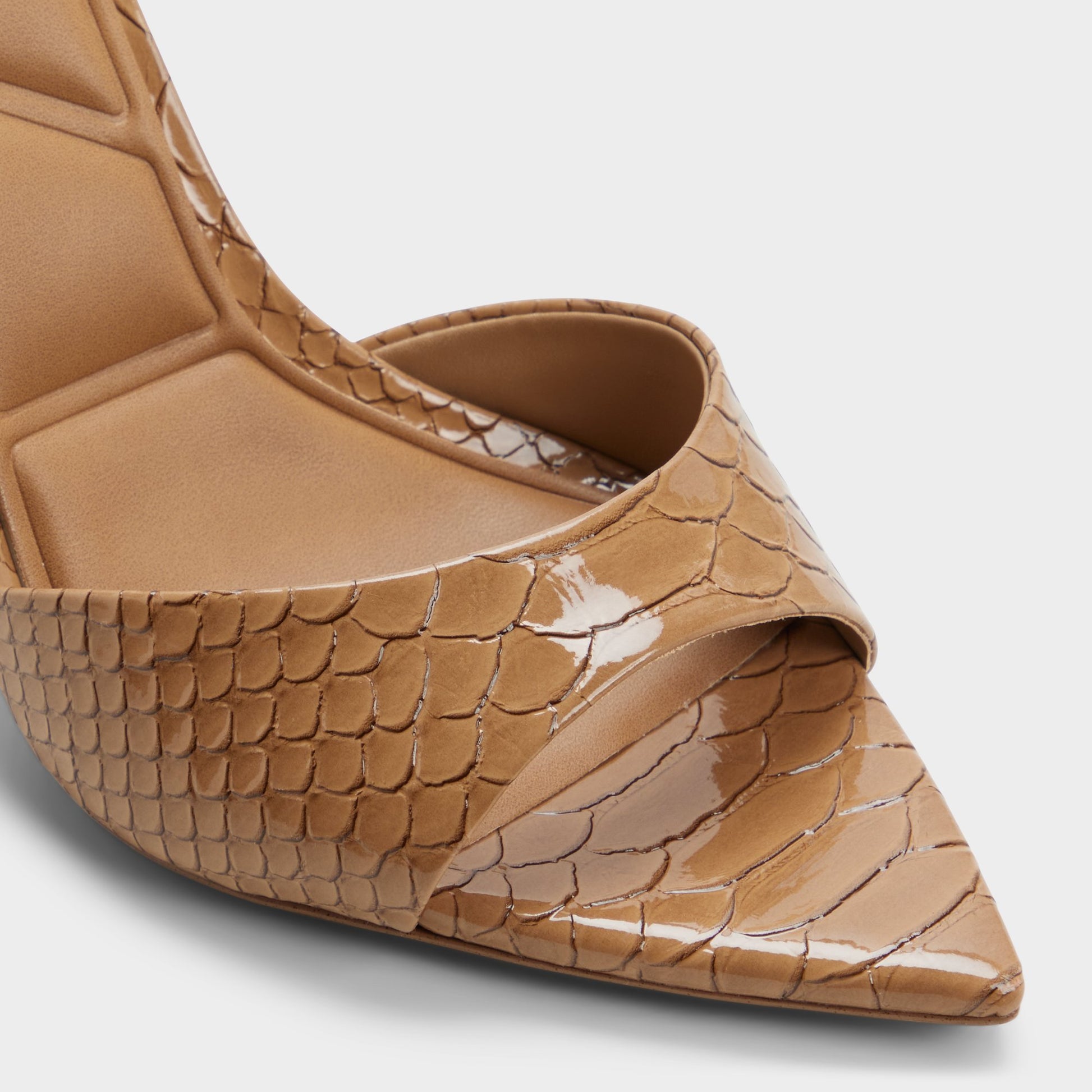 Close-up of the Medium brown Reanna Heeled mule