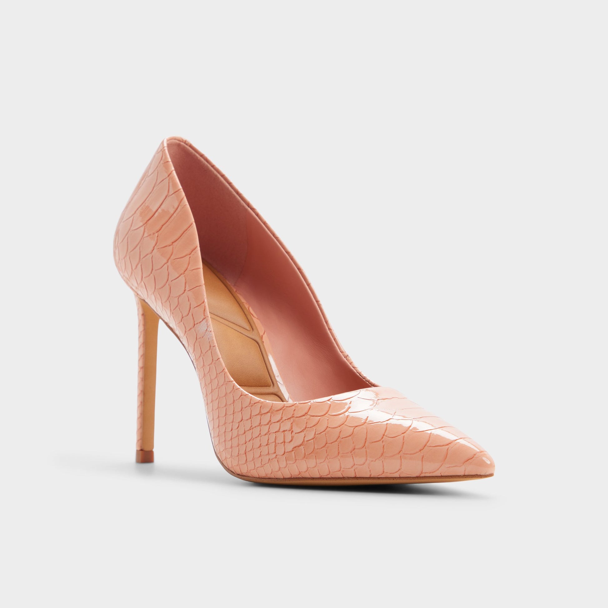 Three-quarter angle of Medium pink Stessy2.0 Pump's front side