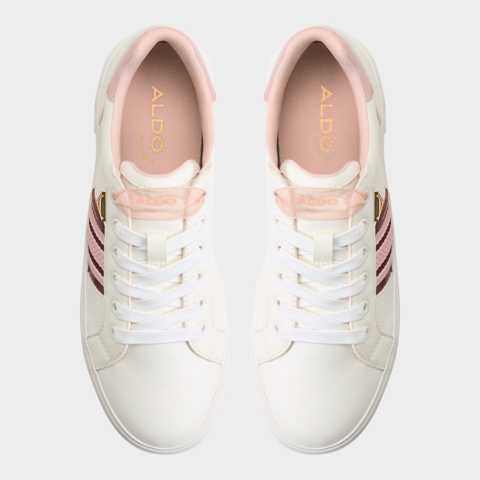 Top-down view of the White combo Saddie