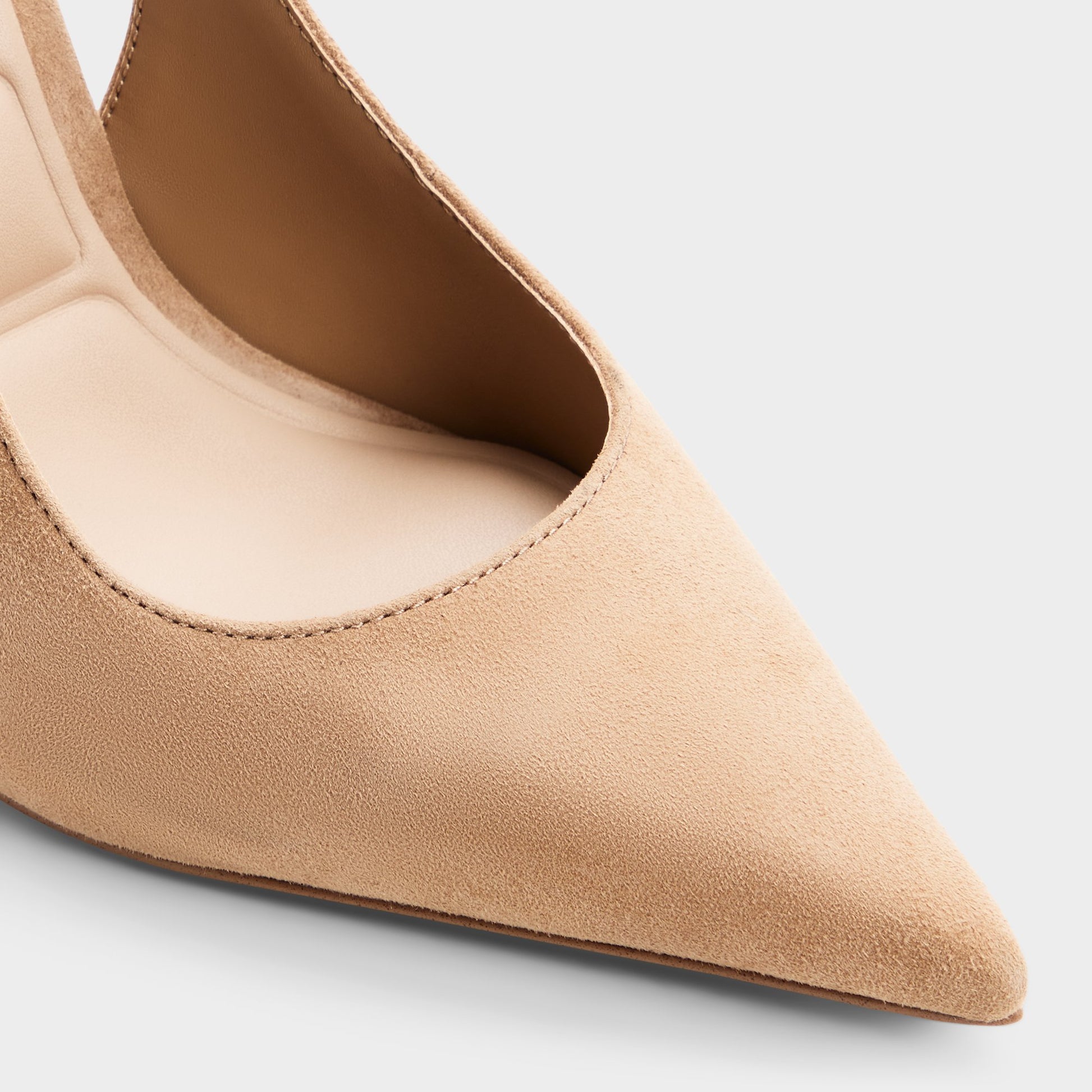 Close-up of the Light brown Stessysling2.0 Slingback high heel