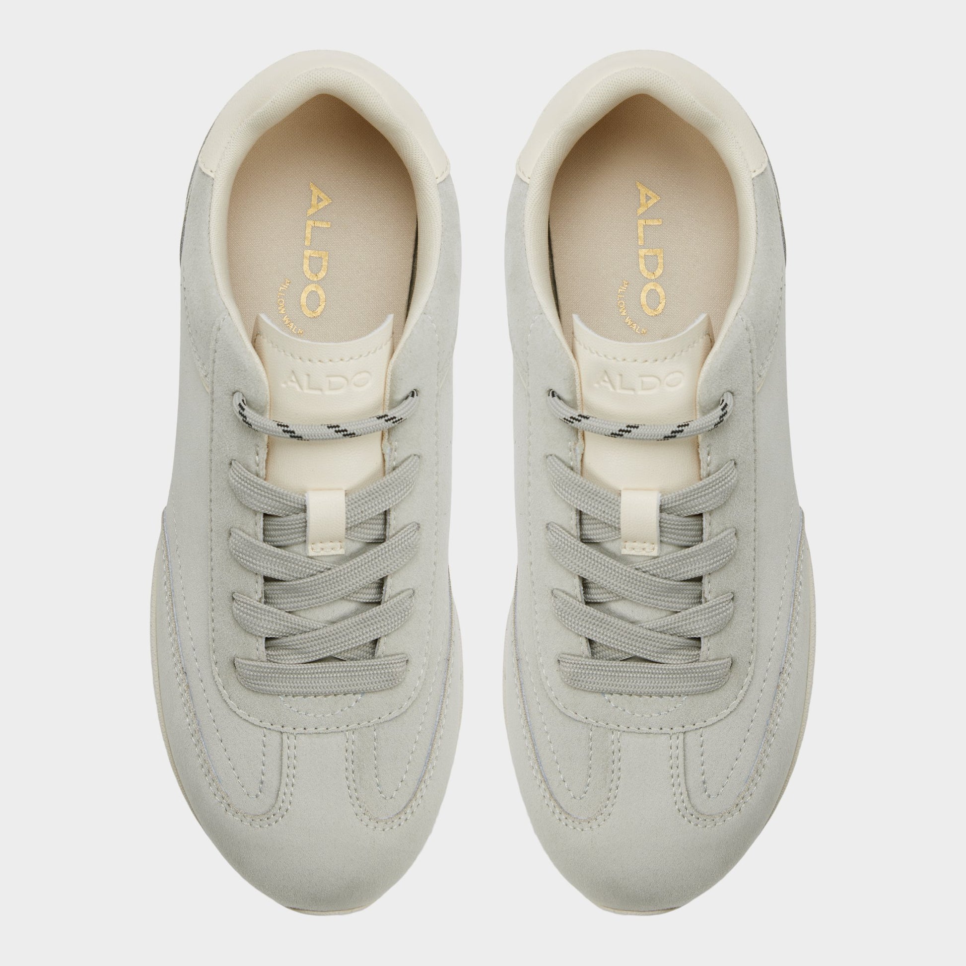 Top-down view of the Light grey Lyvie Sneaker