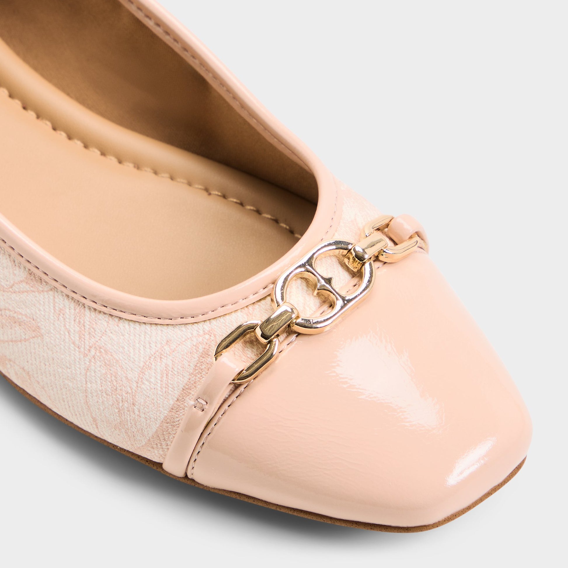 Gros plan de la Rose Krishelle Ballerine