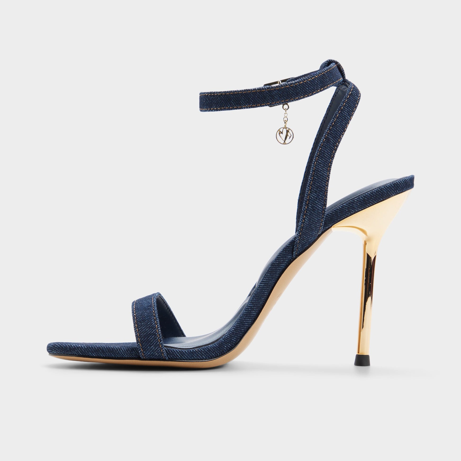 Side view of Denim Maristou