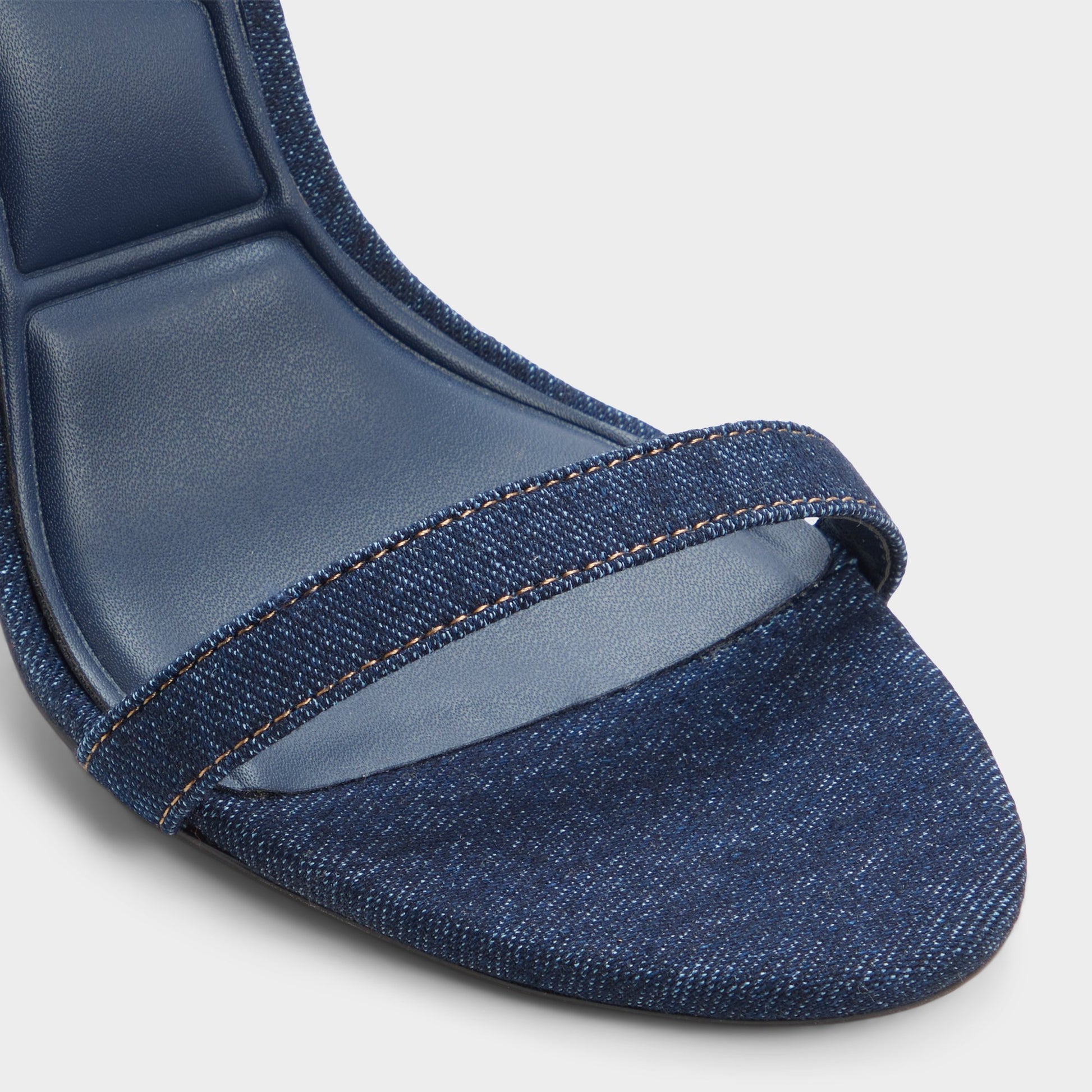 Close-up of the Denim Maristou