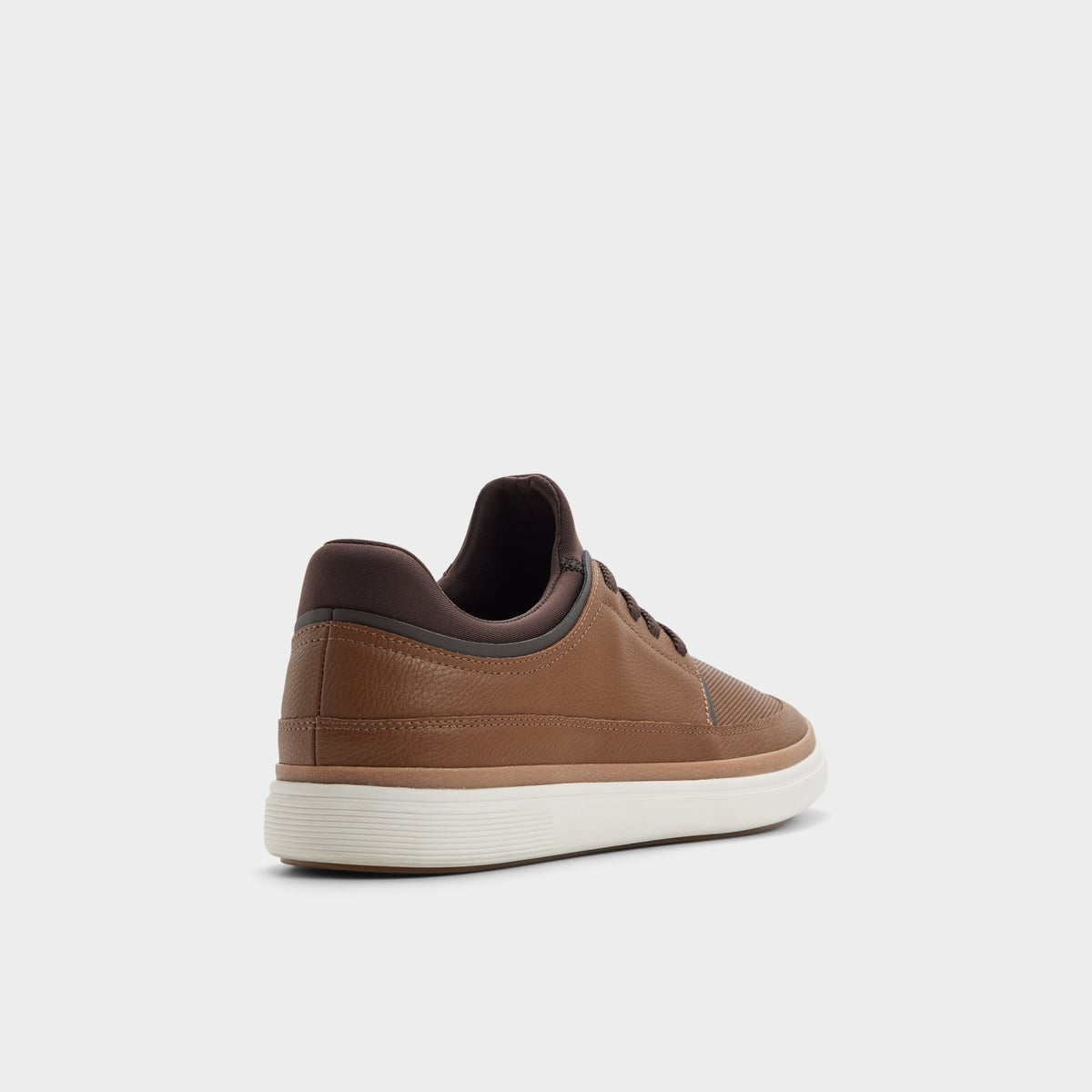 Three-quarter angle of Cognac Kurtis Low top sneaker's back side