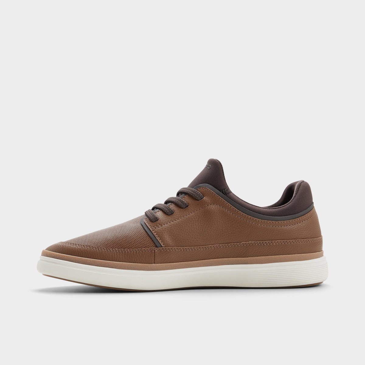 Side view of Cognac Kurtis Low top sneaker
