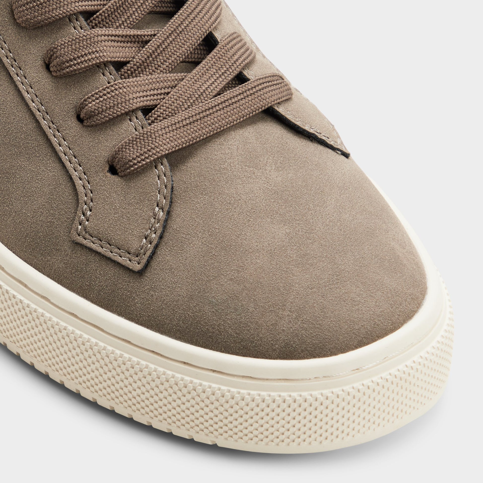 Close-up of the Taupe Sebbi