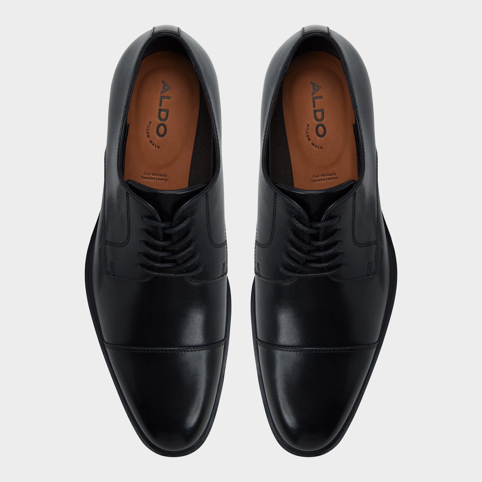 Top-down view of the Black Davante Oxford shoe