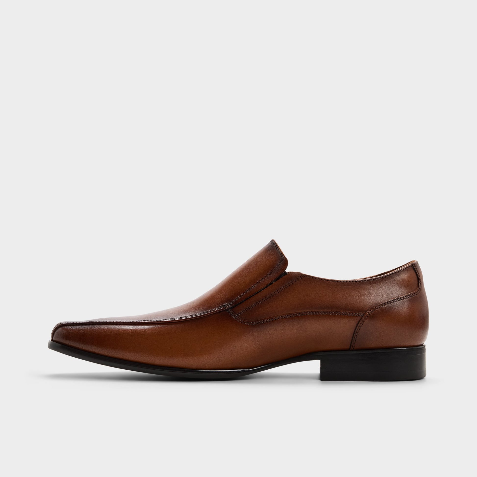 Side view of Cognac Santillo Slip-on