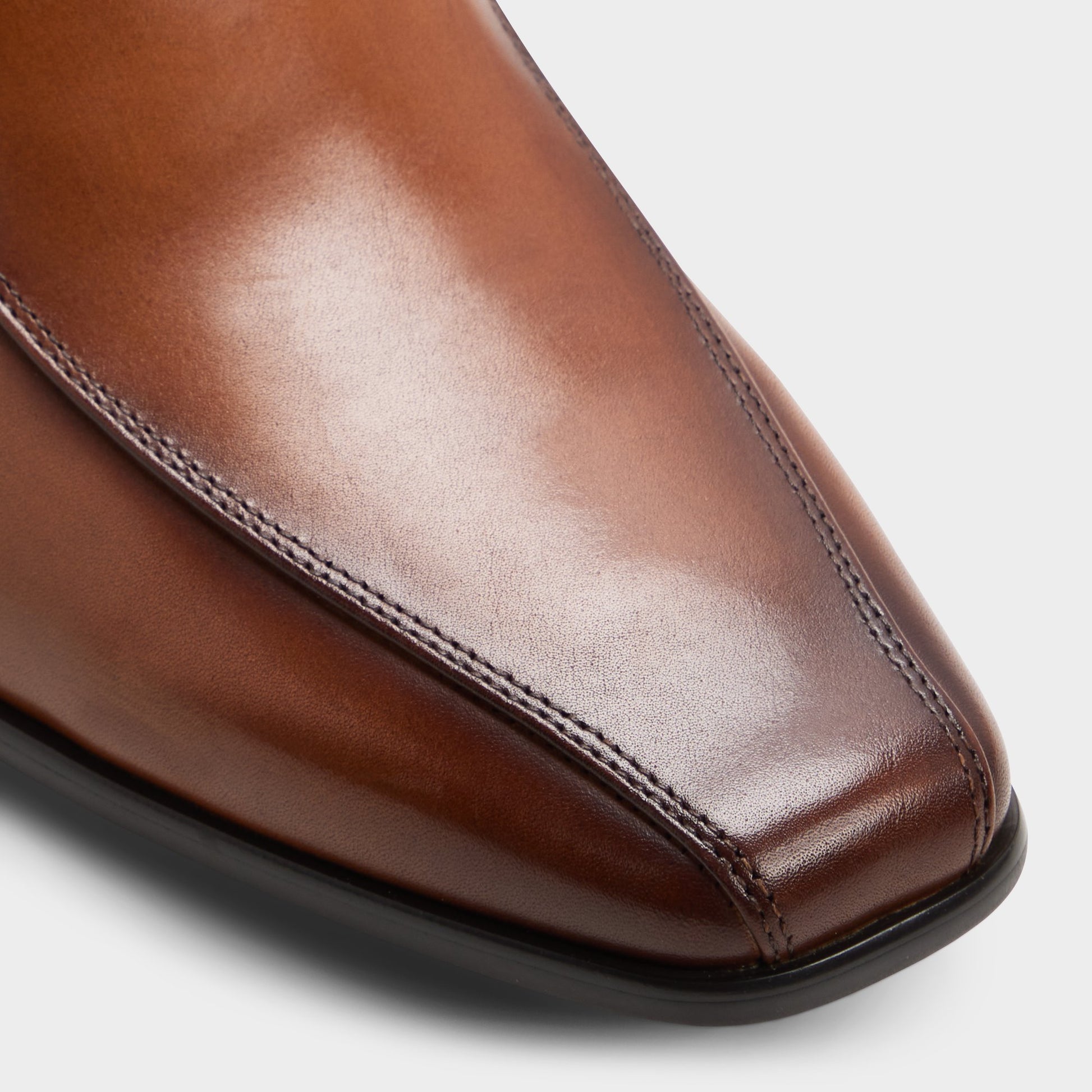 Close-up of the Cognac Santillo Slip-on