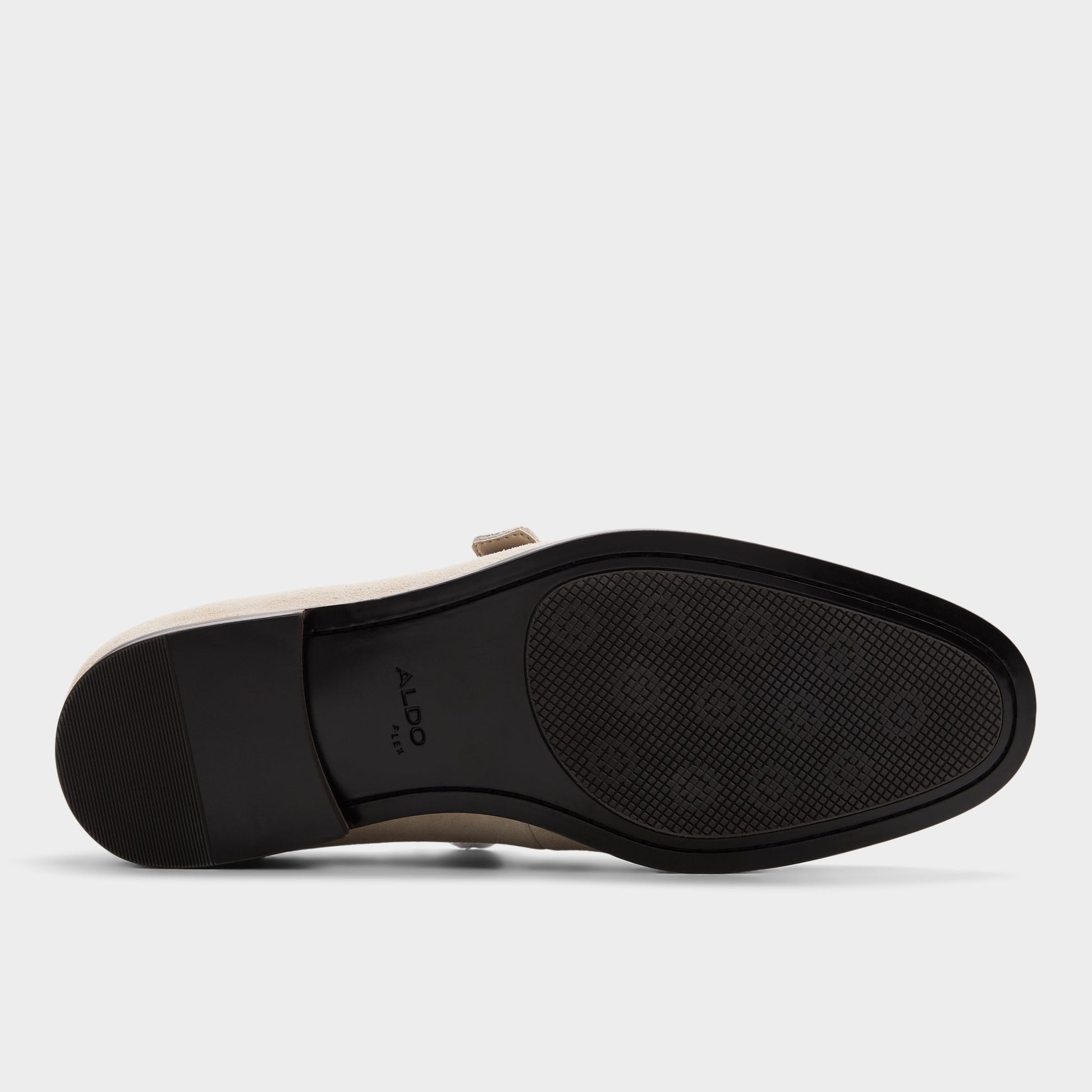 View of White/bone Ringo 's sole
