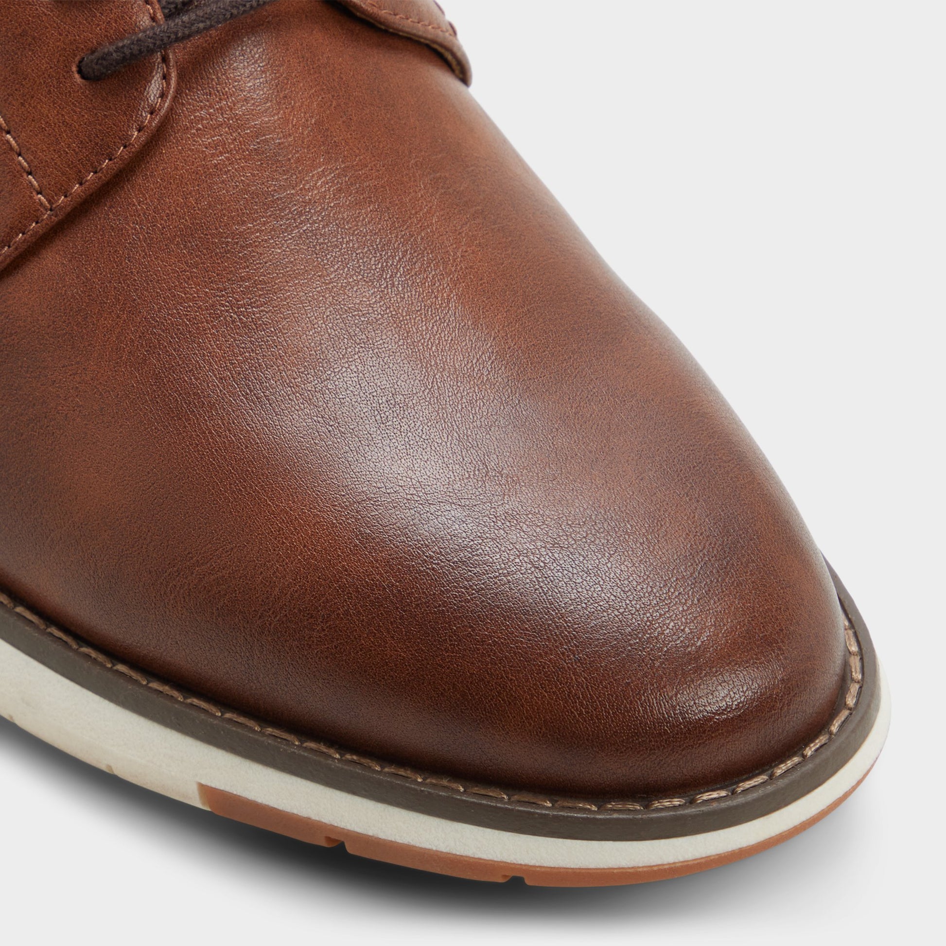 Close-up of the Cognac Kaplan Oxford shoe