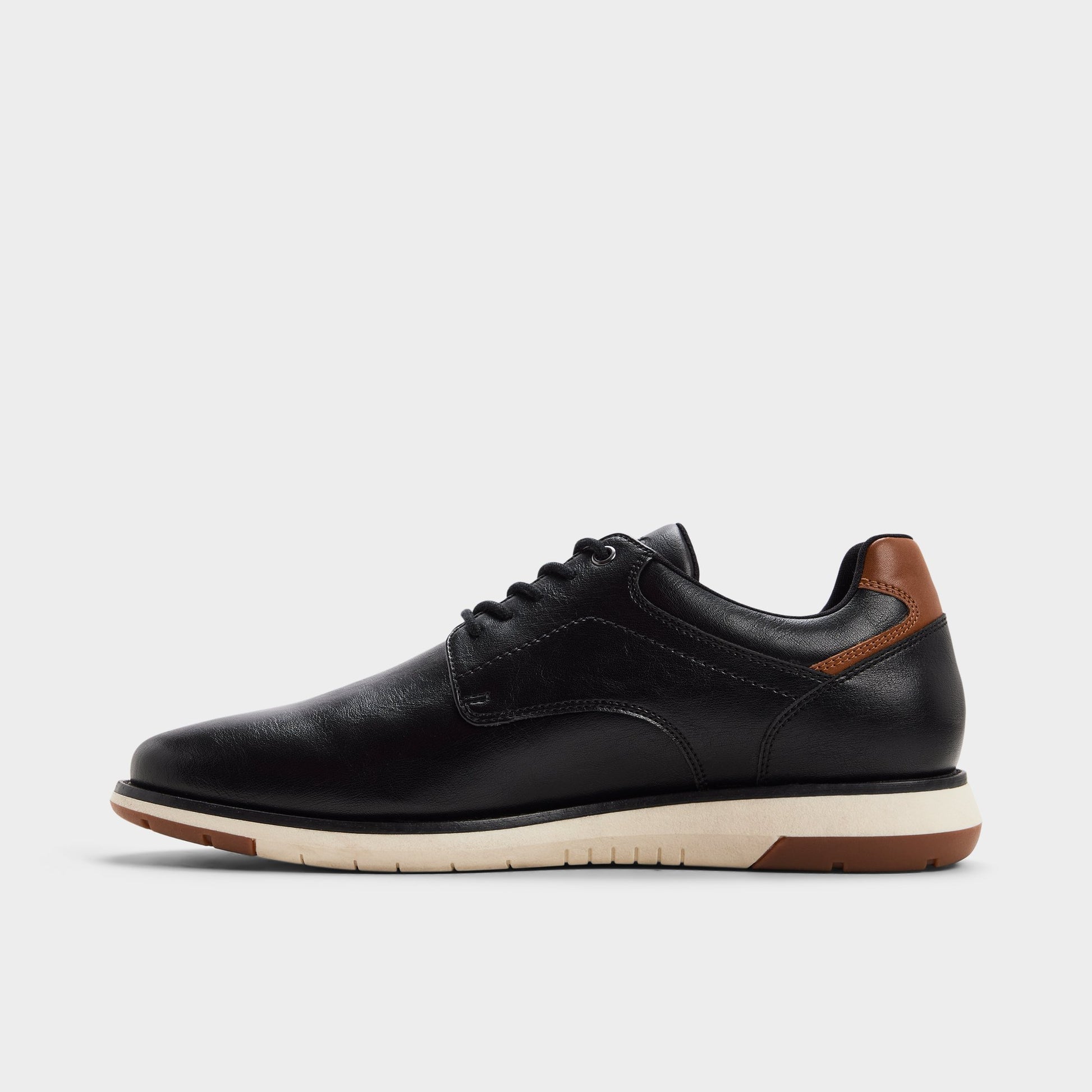 Side view of Black Kaplan Oxford shoe