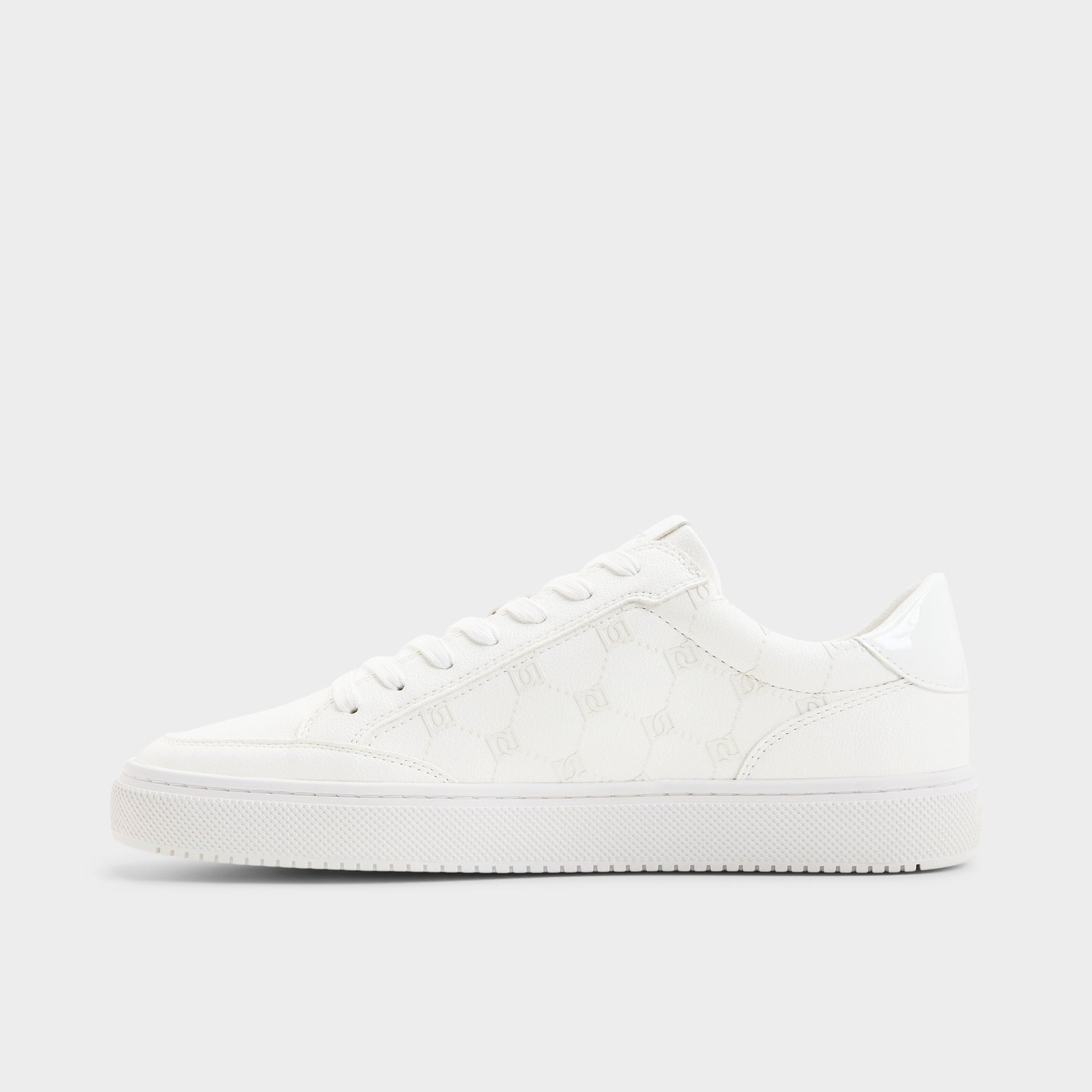 Side view of White combo Zaine