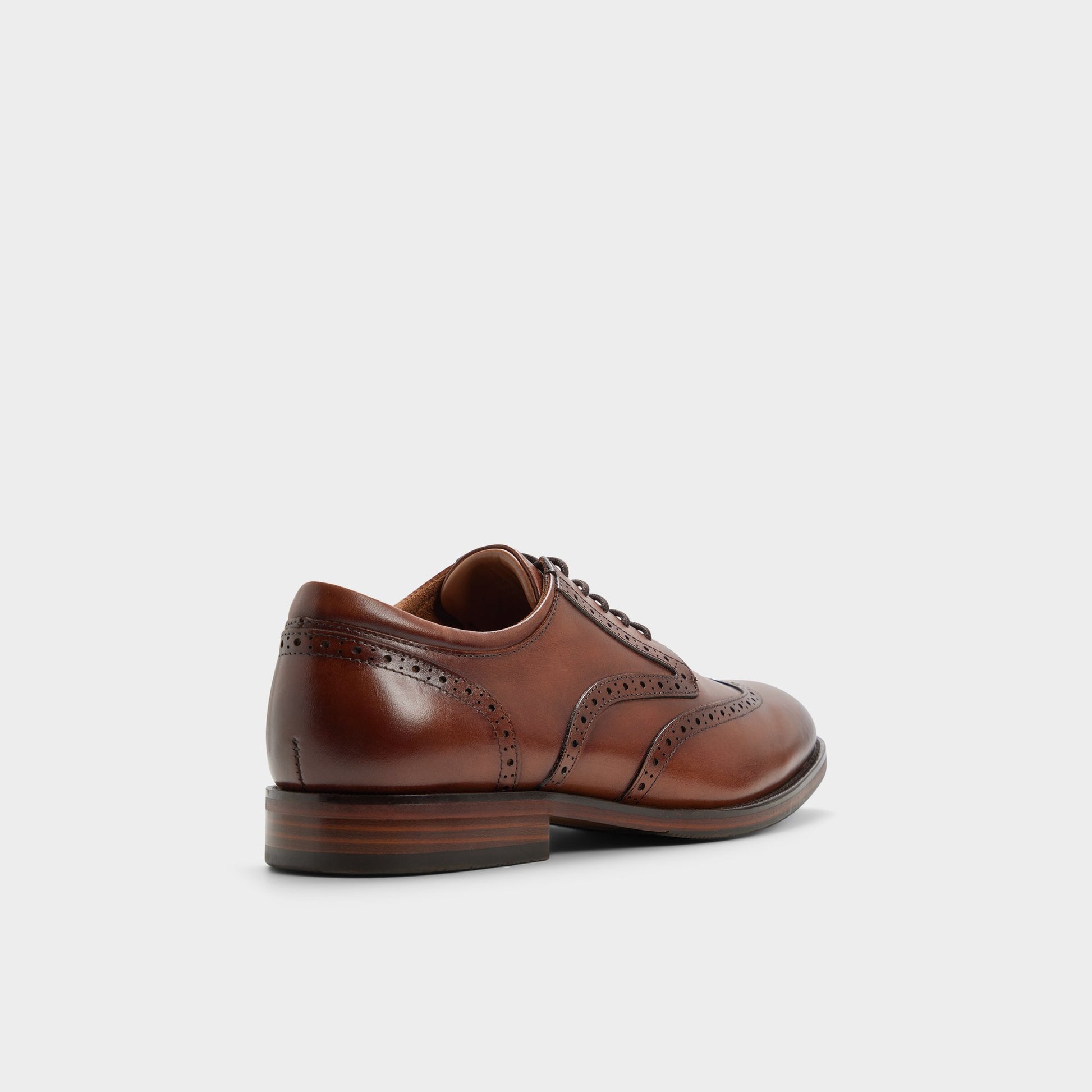Angle de trois quarts de l'arrière de Cognac Harington Chaussure Oxford