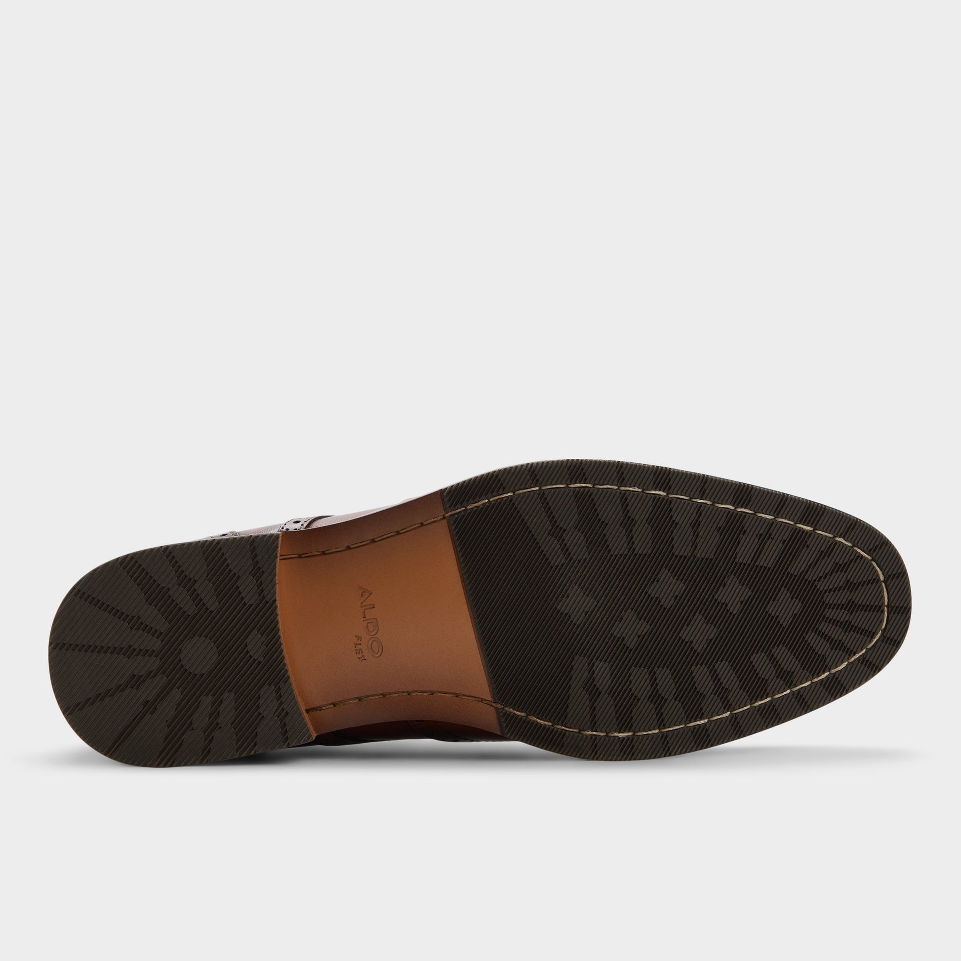 Vue de la semelle de Cognac Harington Chaussure Oxford