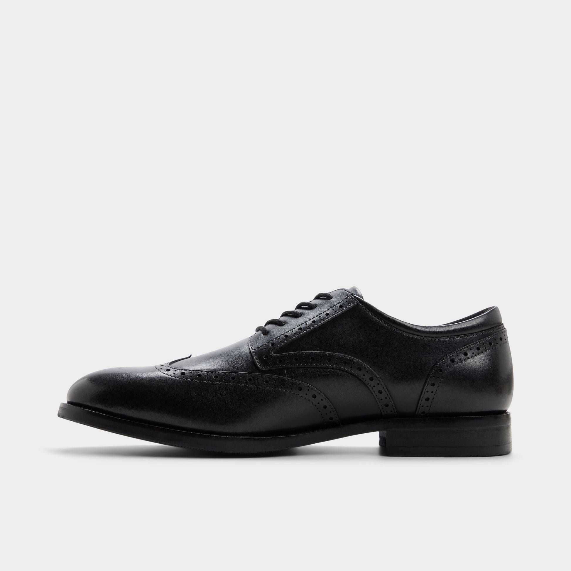 Vue latérale de Noir Harington Chaussure Oxford