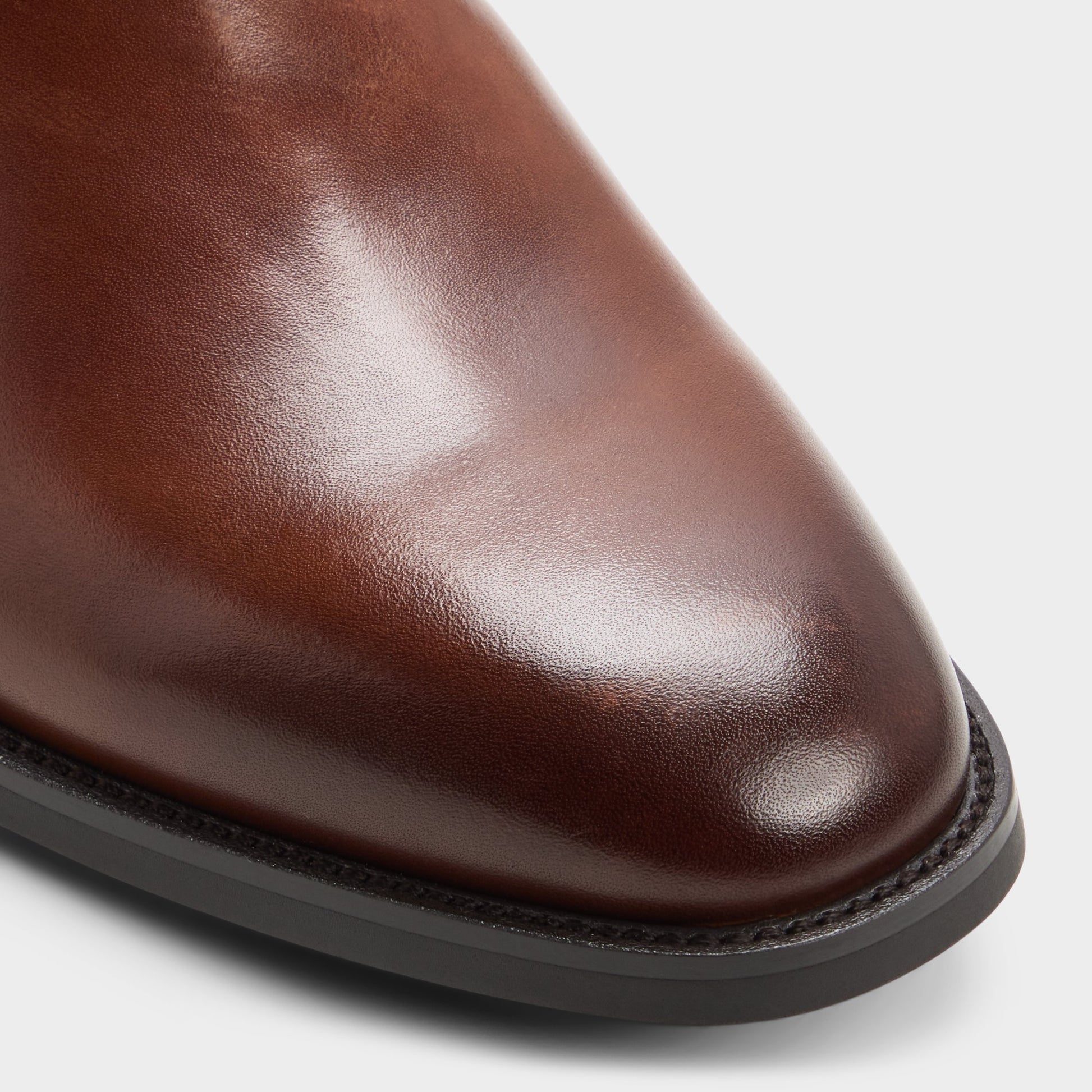 Close-up of the Cognac Wentz Chelsea boot