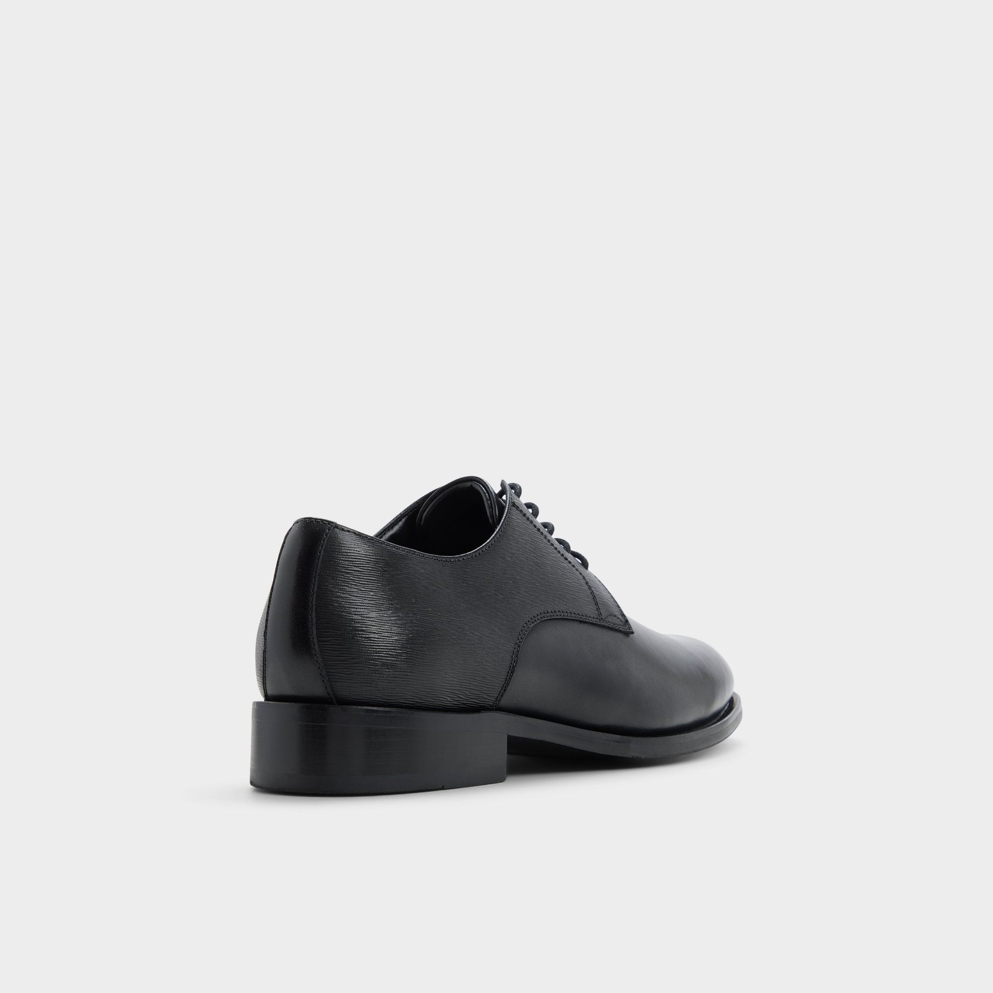 Angle de trois quarts de l'arrière de Noir Jarrett Chaussure Oxford
