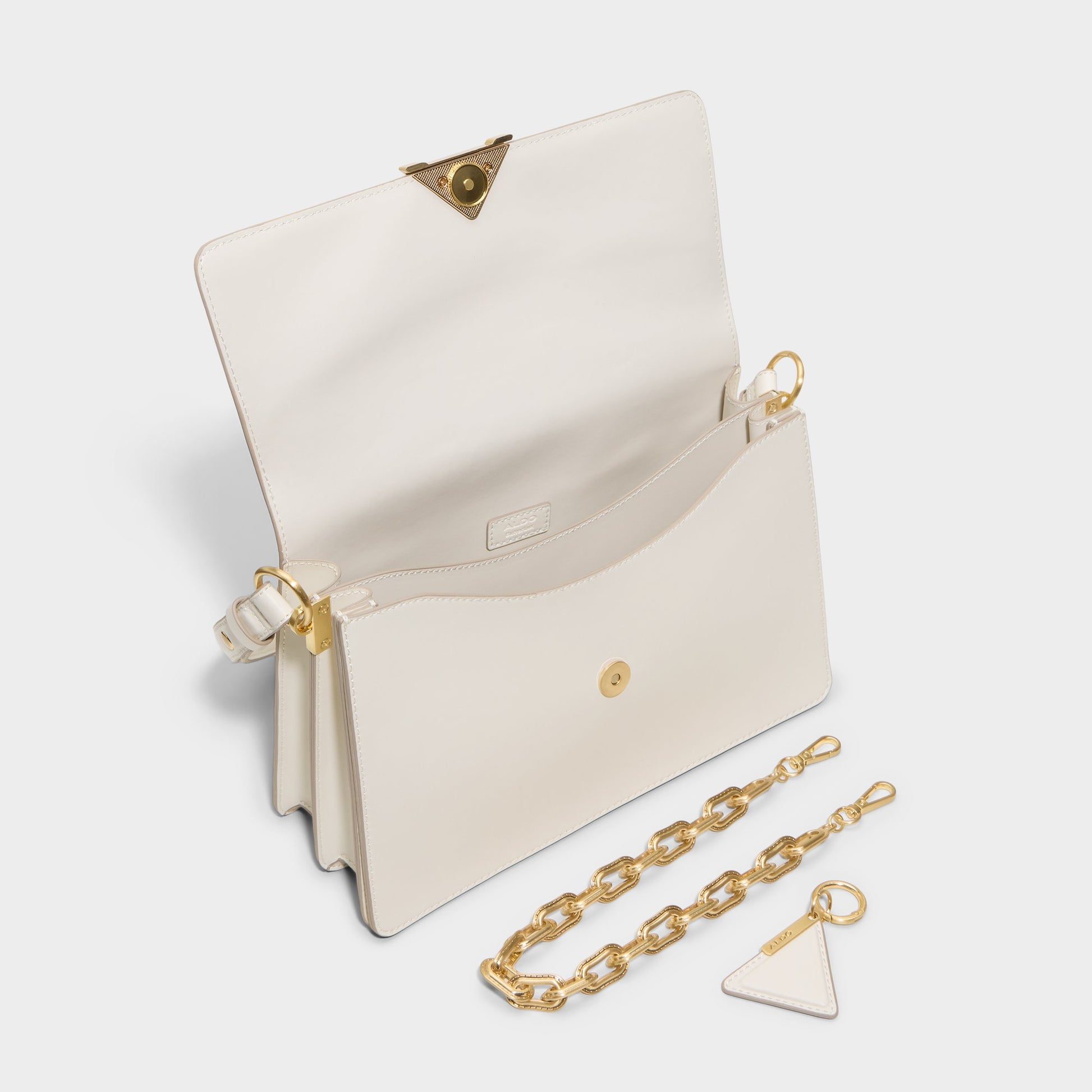 Product media for Luxebag