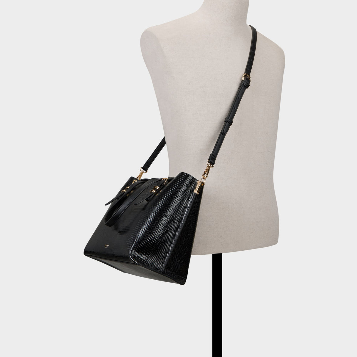Product media for Eleanoraa