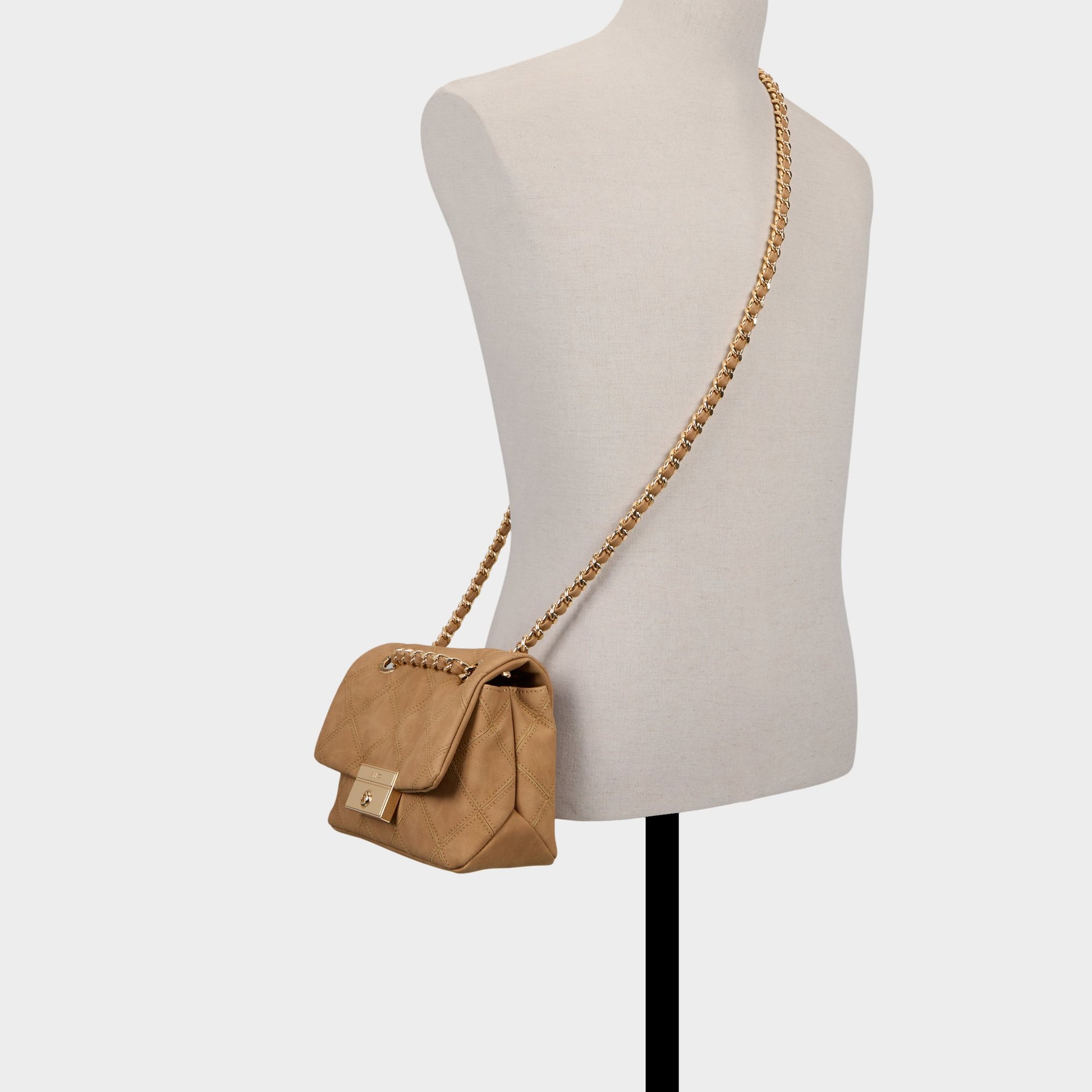 Product media for Latissia