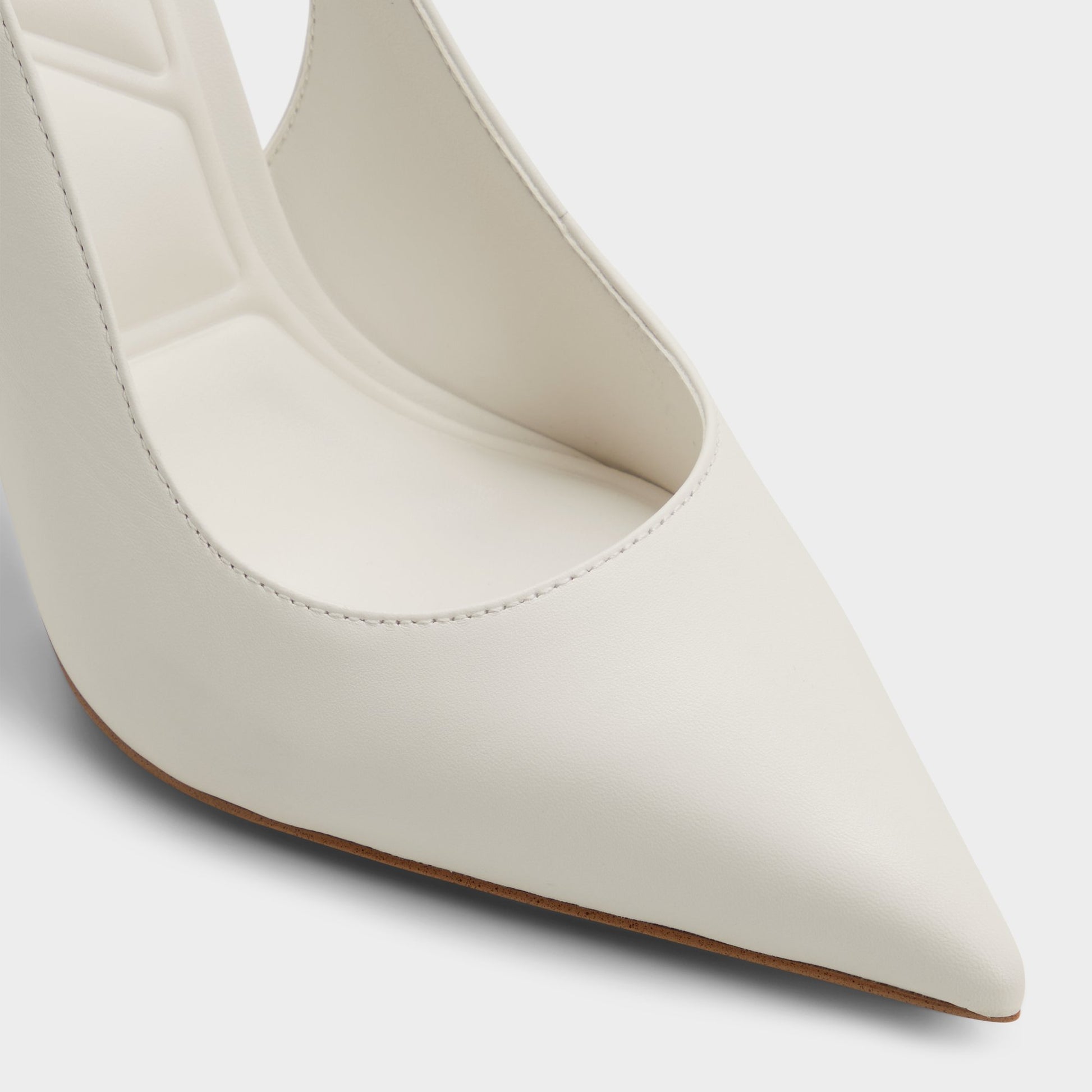 Close-up of the White/bone Stessysling2.0