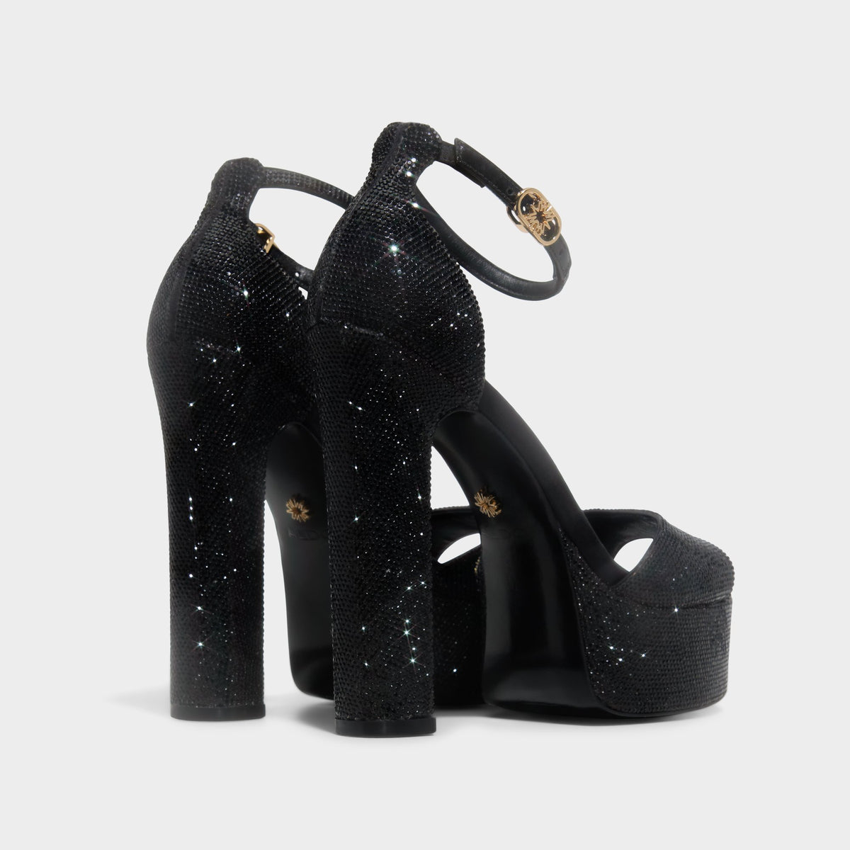 Angle de trois quarts de l'arrière de Noir Zuhair Murad x ALDO Platform Sandal