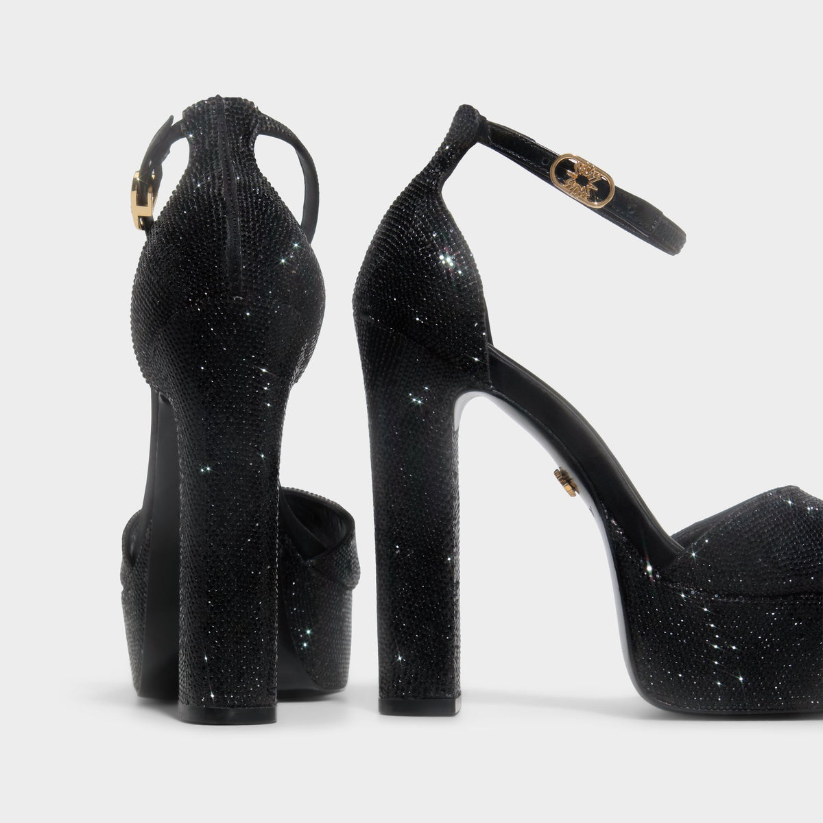 Vue en surbrillance d'une paire de Noir Zuhair Murad x ALDO Platform Sandal  s