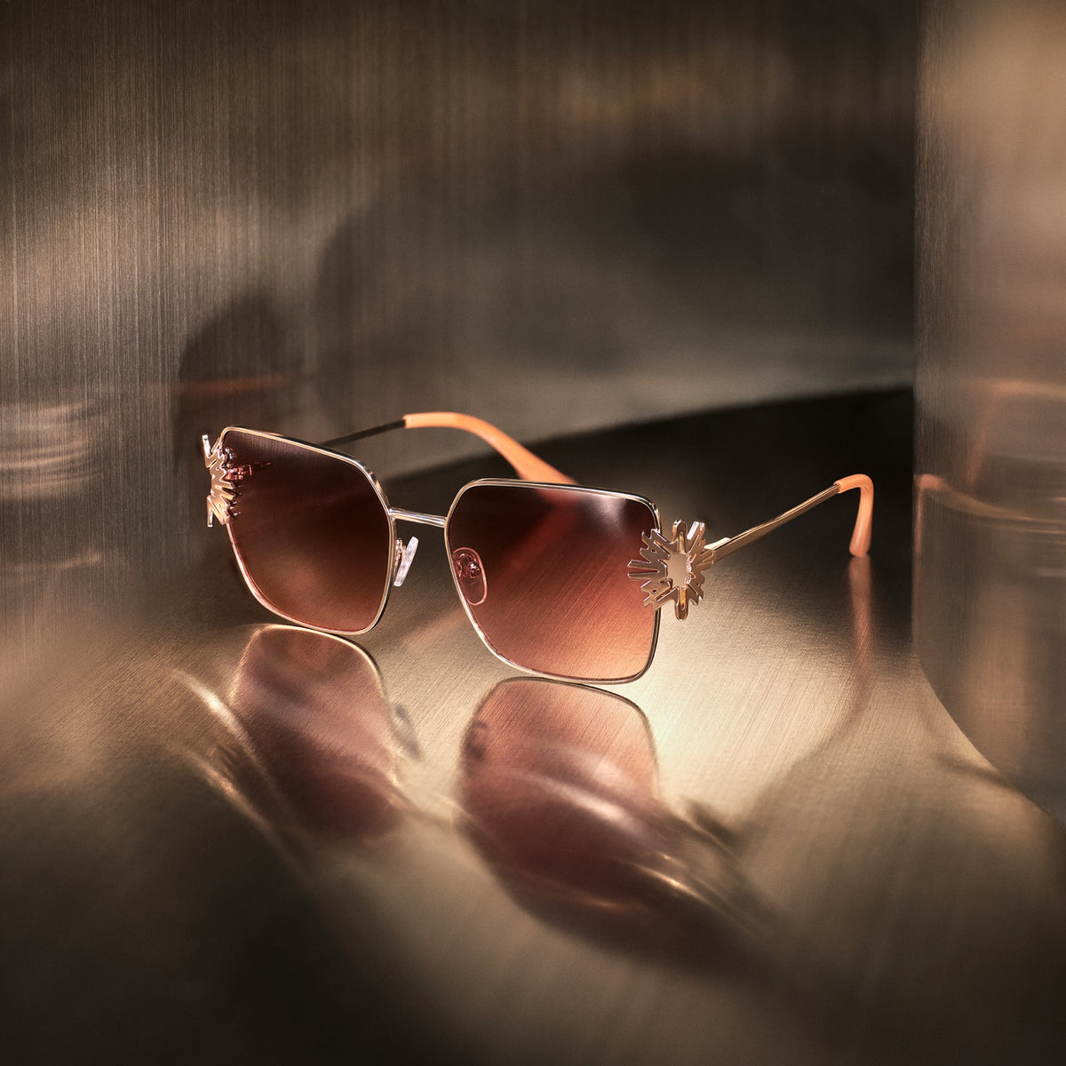 Support produit pour Zuhair Murad x ALDO Aviator Sunglasses