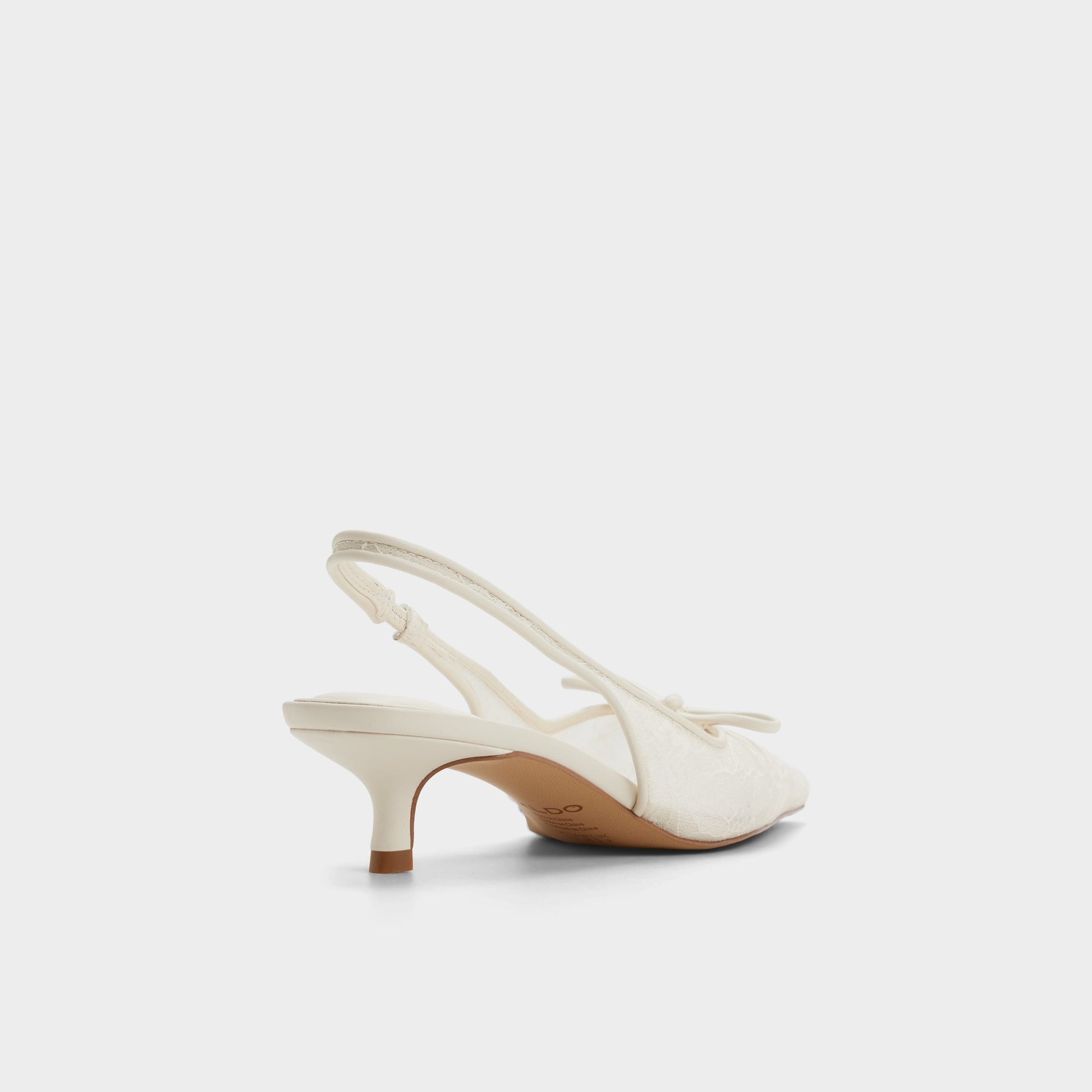 Angle de trois quarts de l'arrière de Autre blanc Azaro Talon haut à bride arrière