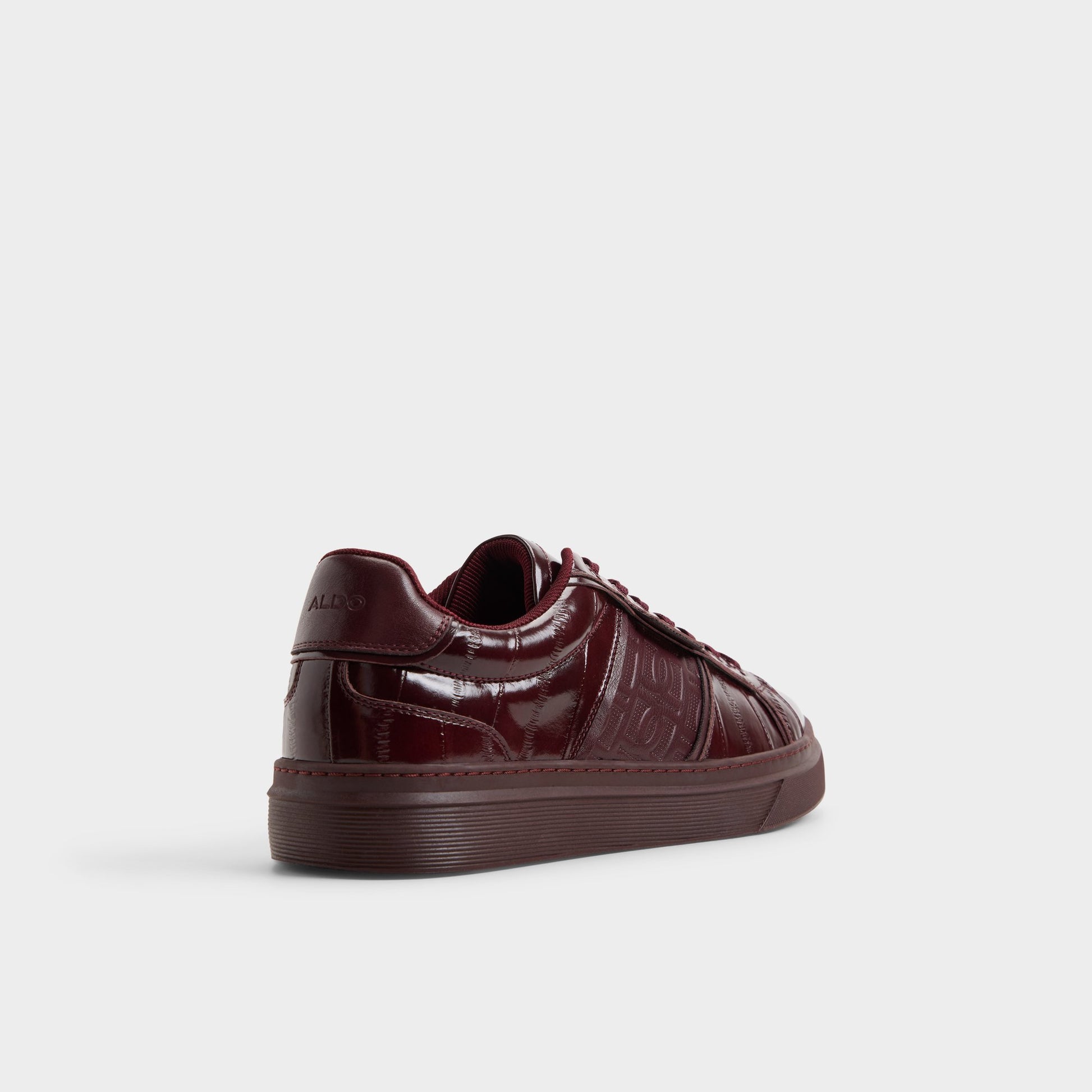 Three-quarter angle of Bordo Courtline Low top sneaker's back side