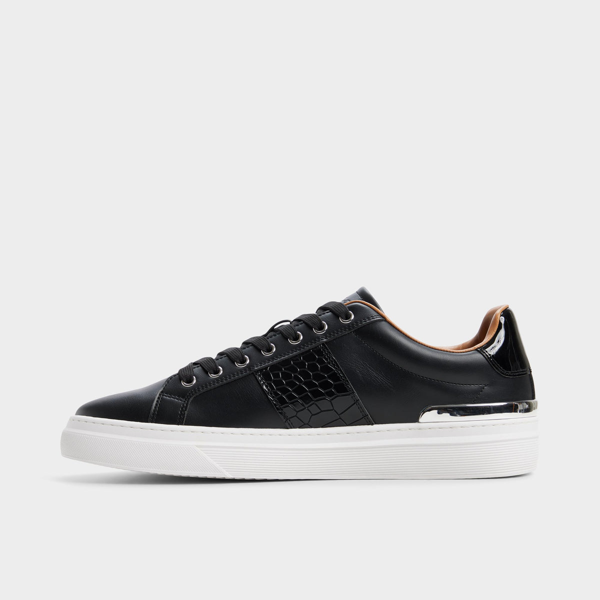 Vue latérale de Noir Jaxton Low top sneaker