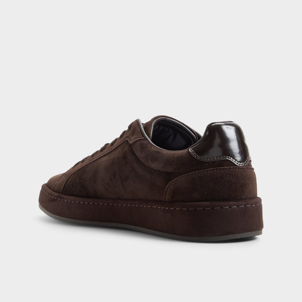 Vue latérale de Brun foncé Joyner Low top sneaker