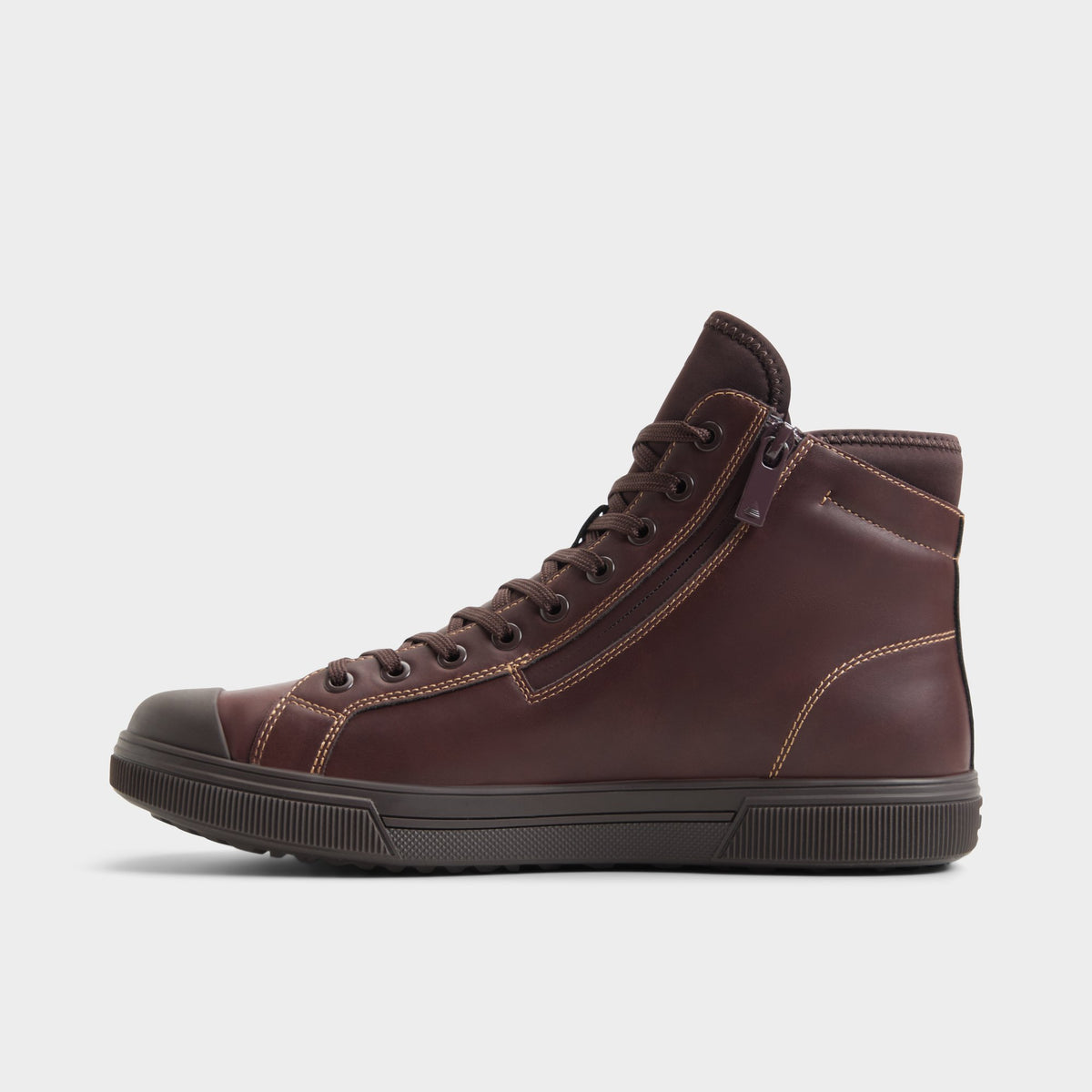 Side view of Dark brown Esttanqueiro Oxford shoe