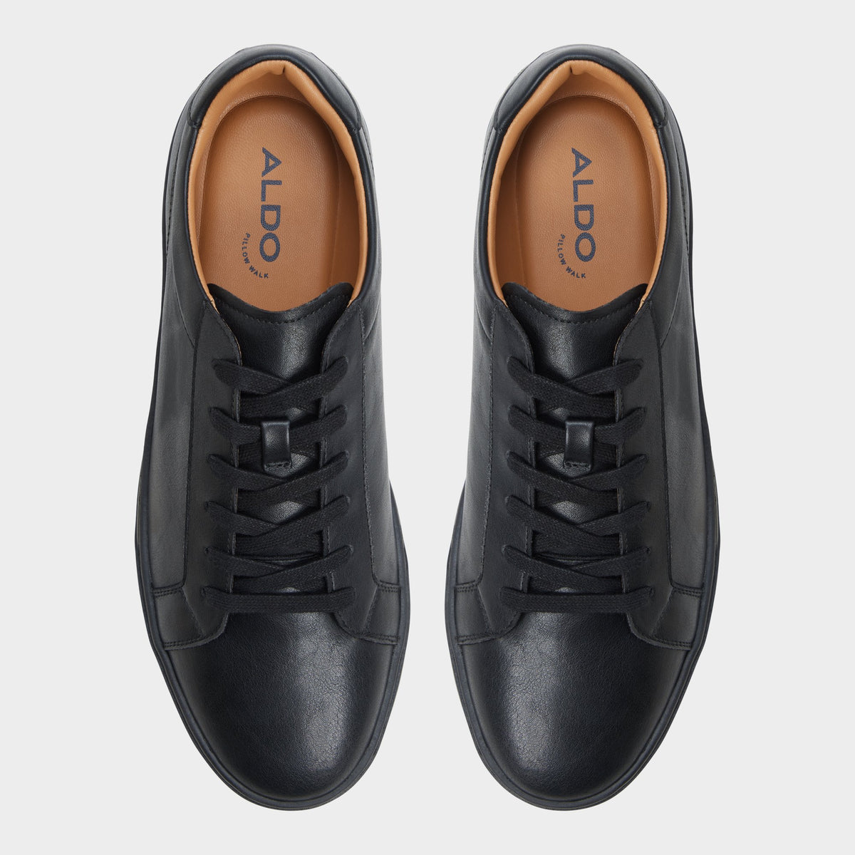 Vue de dessus de la Autre noir Fillip Low top sneaker