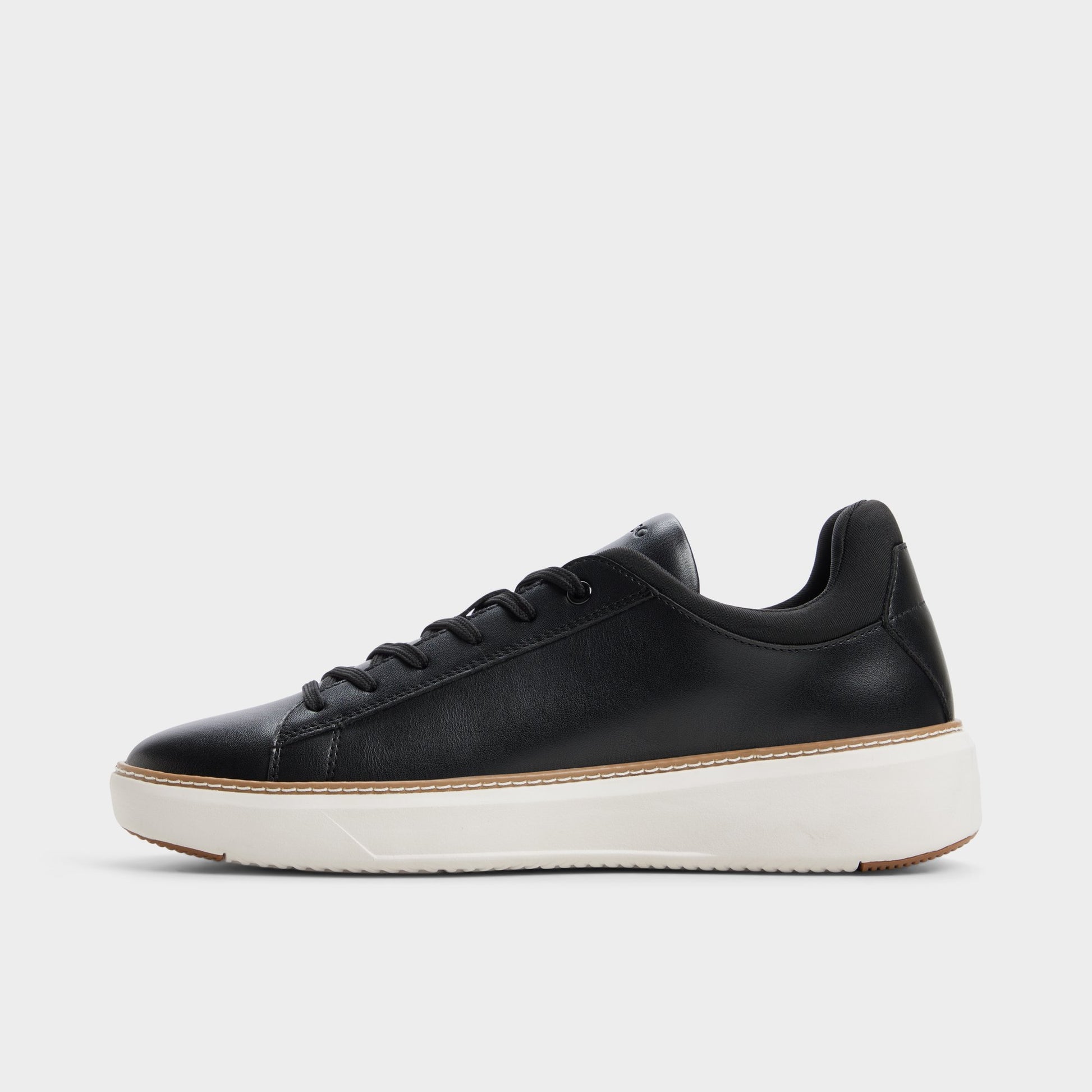 Vue latérale de Noir/blanc Pederson Chaussure Oxford