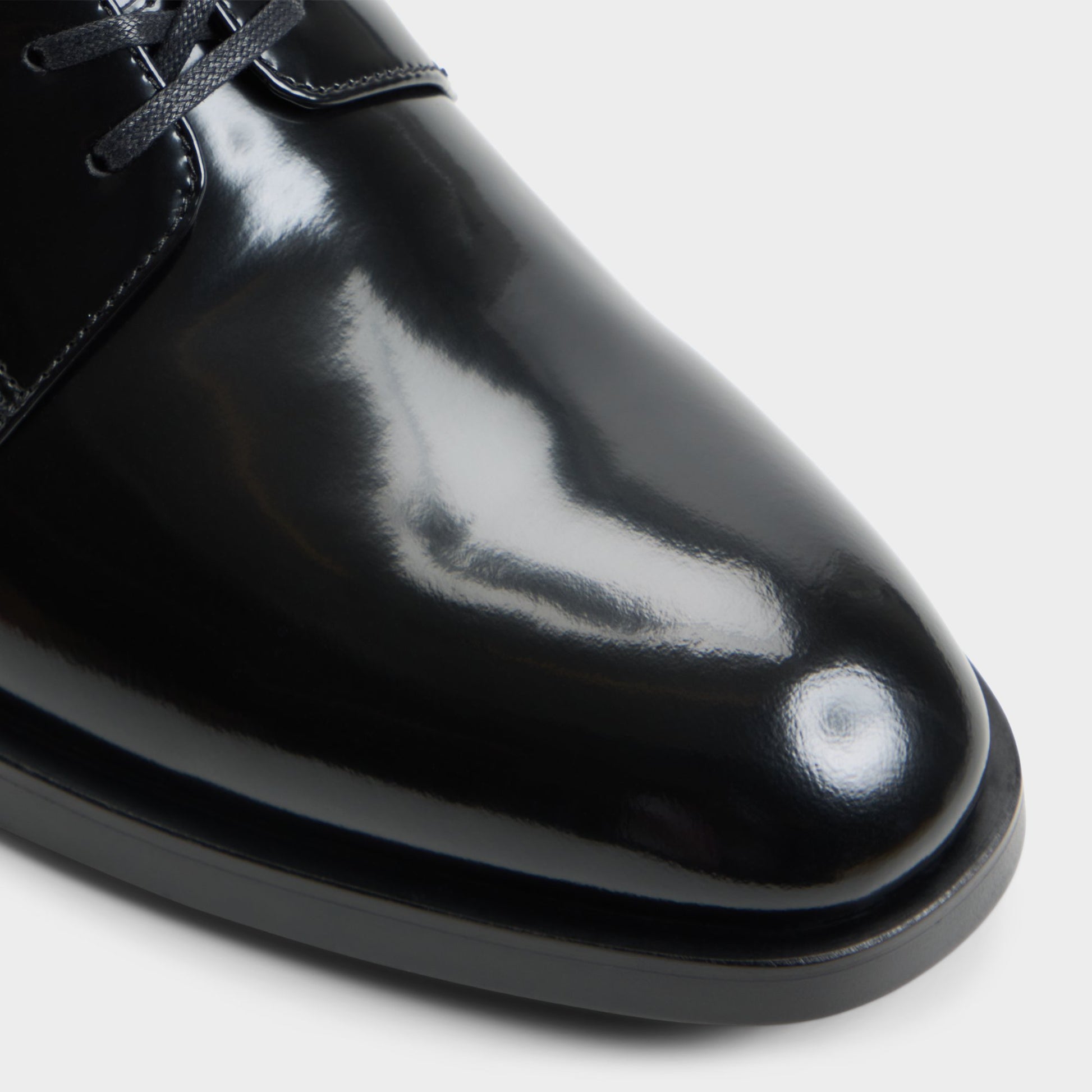 Gros plan de la Noir Odell Chaussure derby