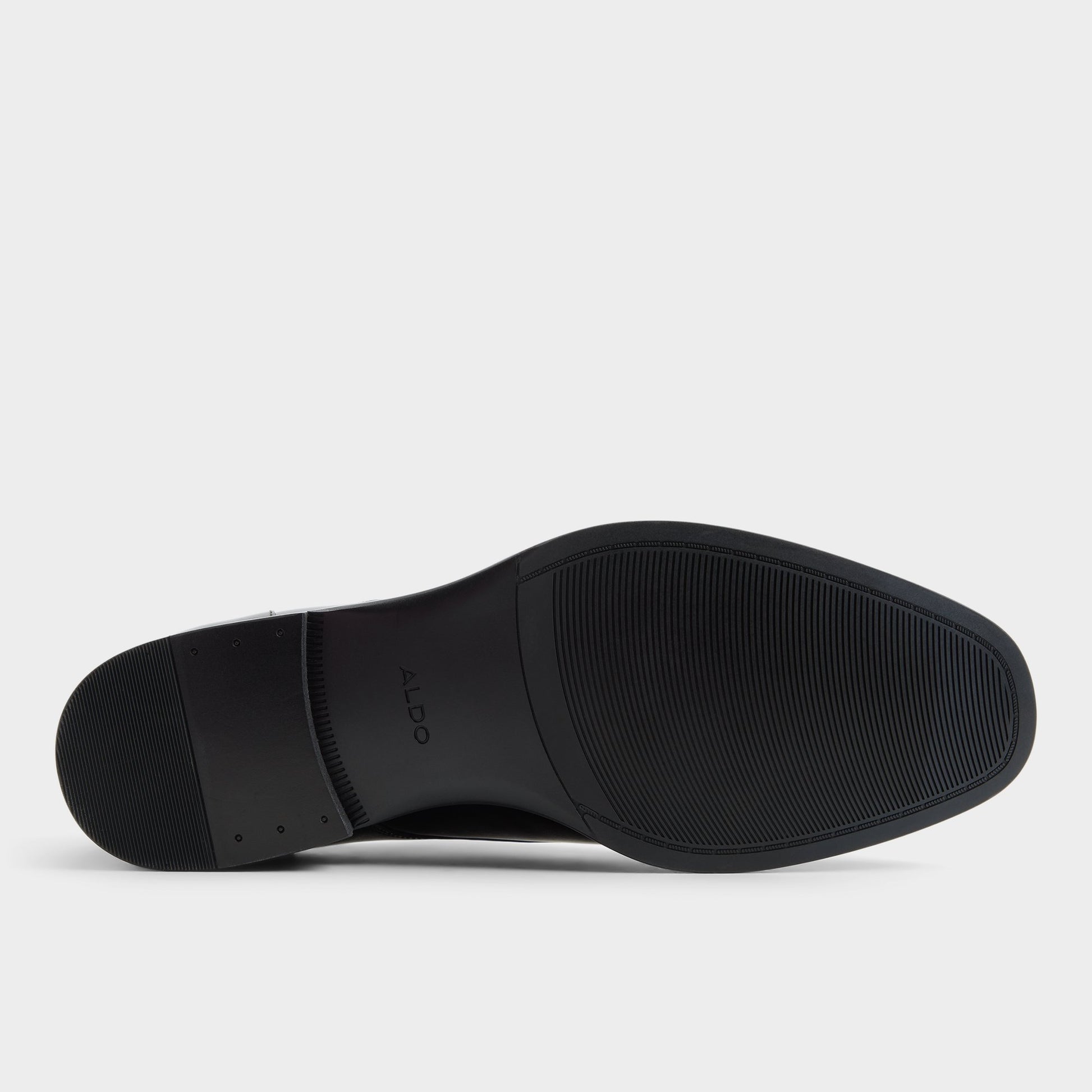 Vue de la semelle de Noir Odell Chaussure derby