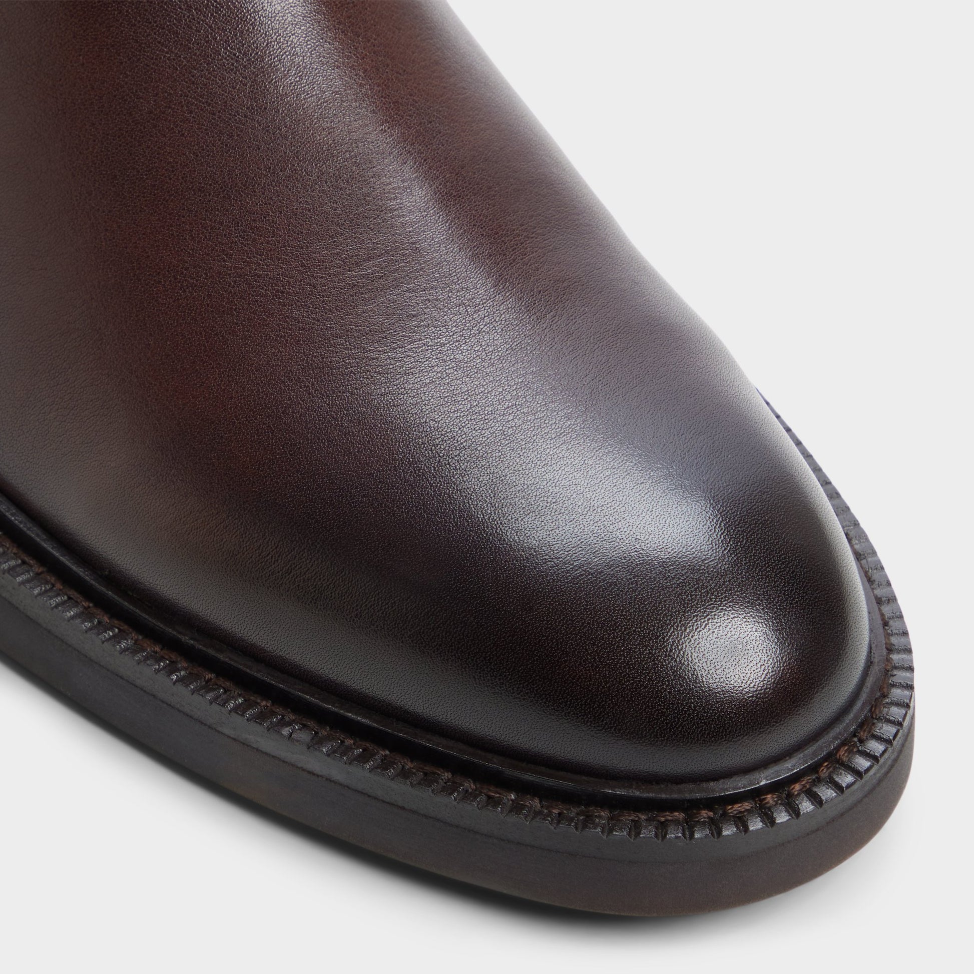 Close-up of the Dark brown Malmo Chelsea boot