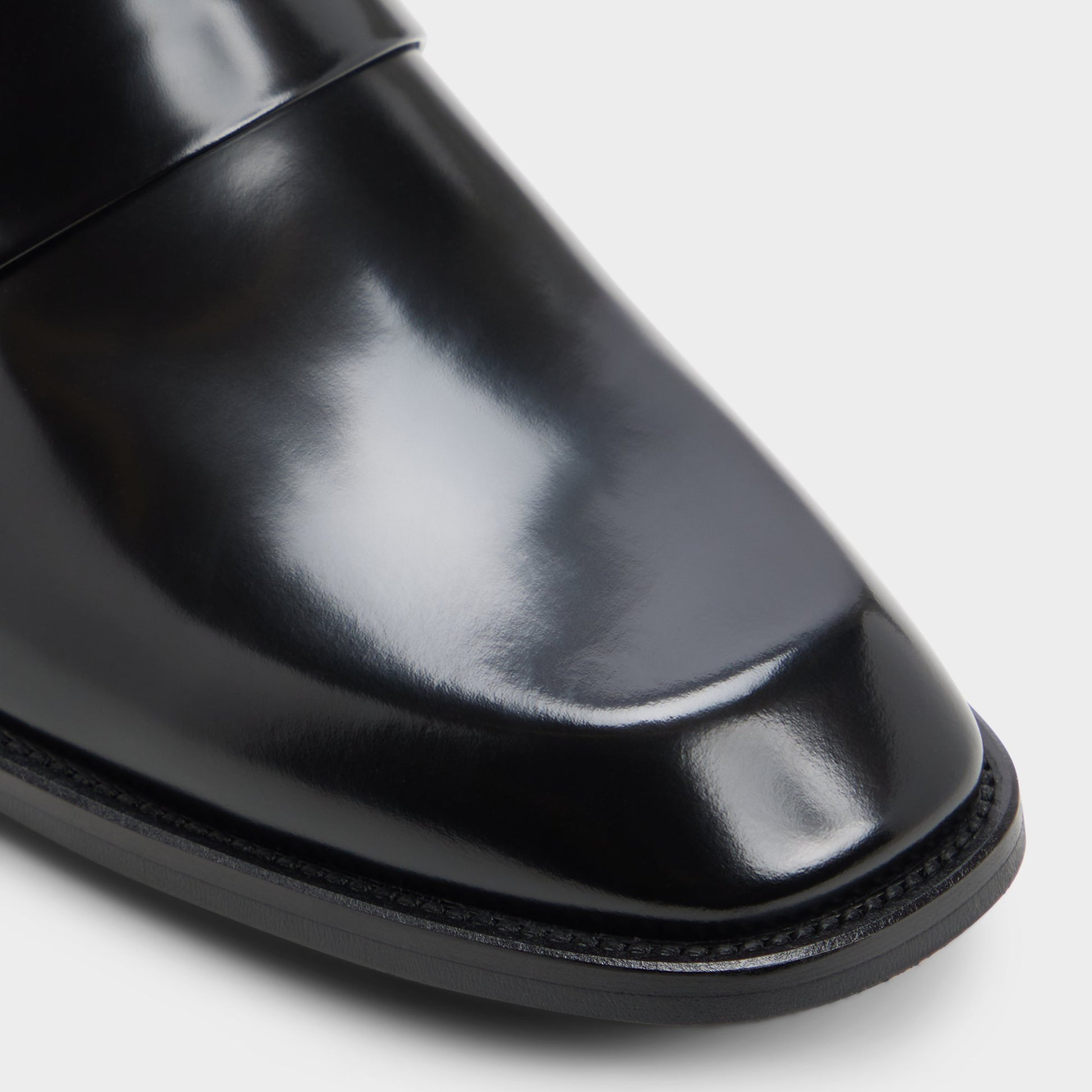 Close-up of the Black Theodor Loafer