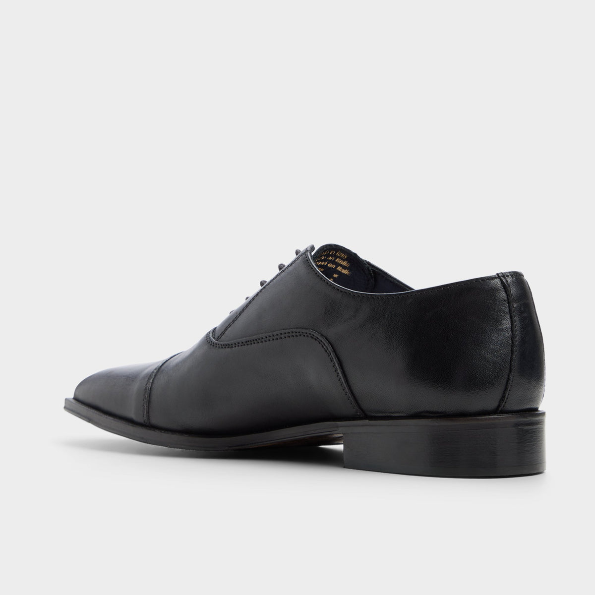 Side view of Black Quinto Oxford shoe