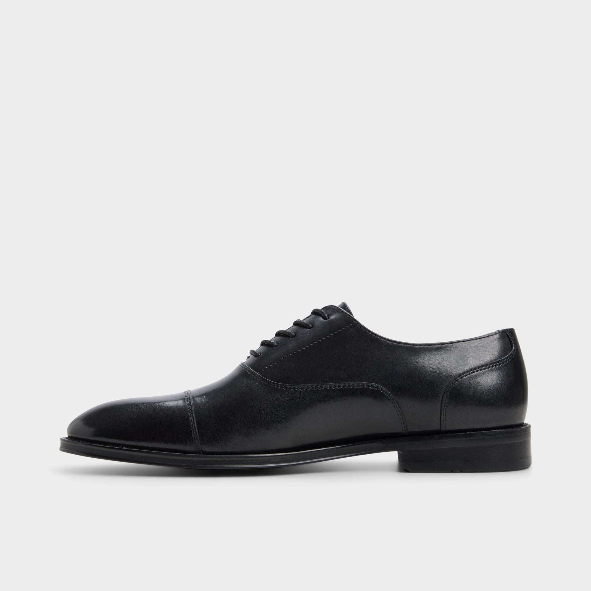 Vue latérale de Noir Fez Chaussure Oxford