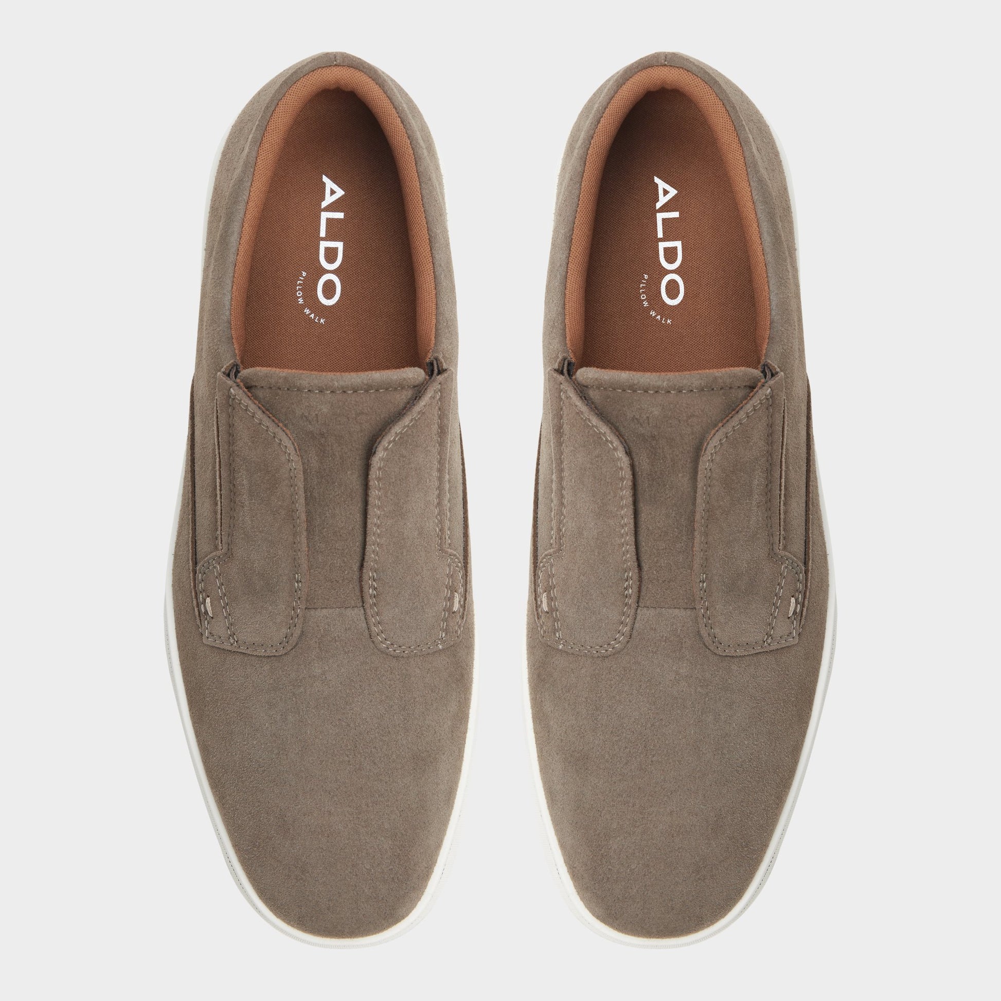 Top-down view of the Medium grey Enio Slip-on sneaker