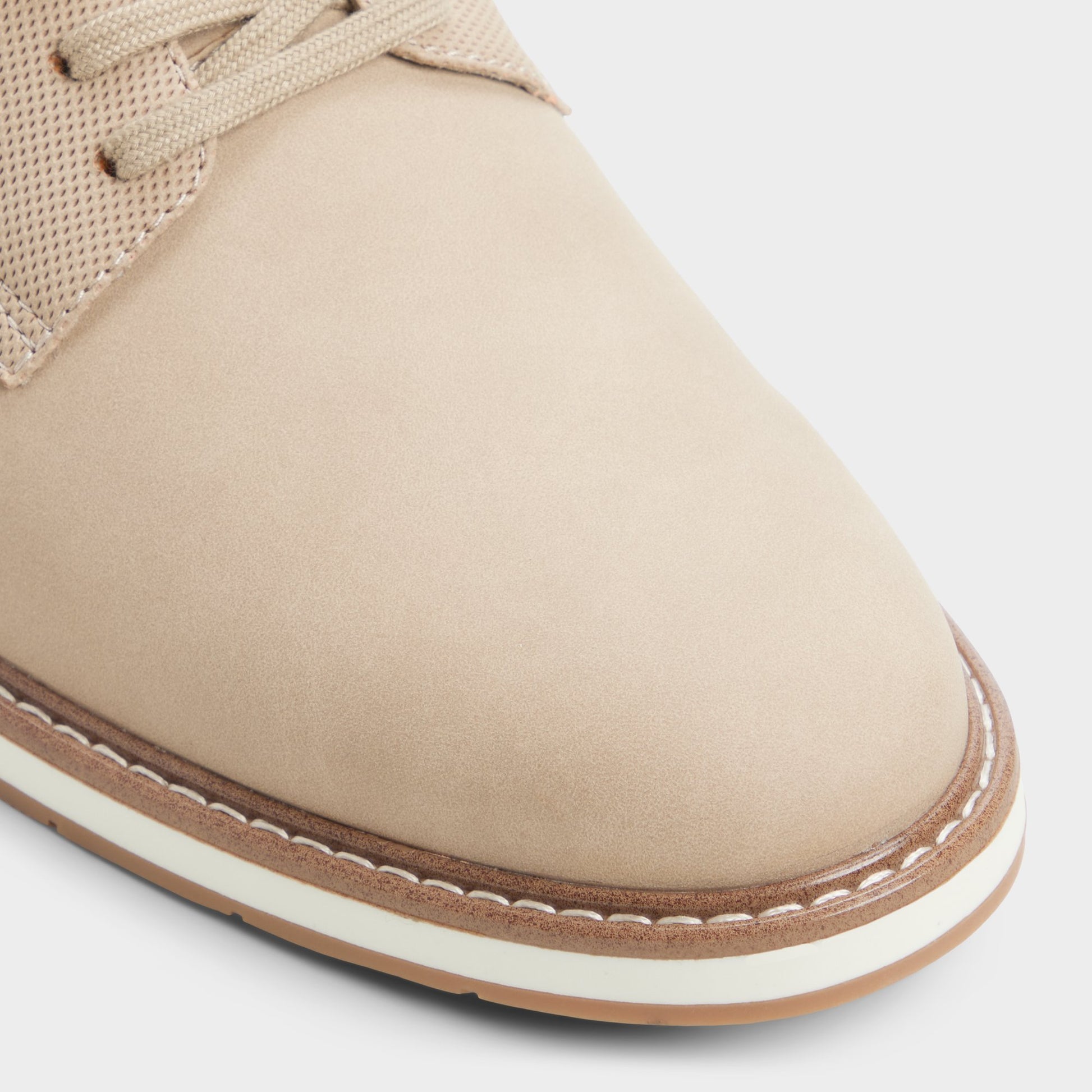 Close-up of the Taupe Terrano Oxford shoe